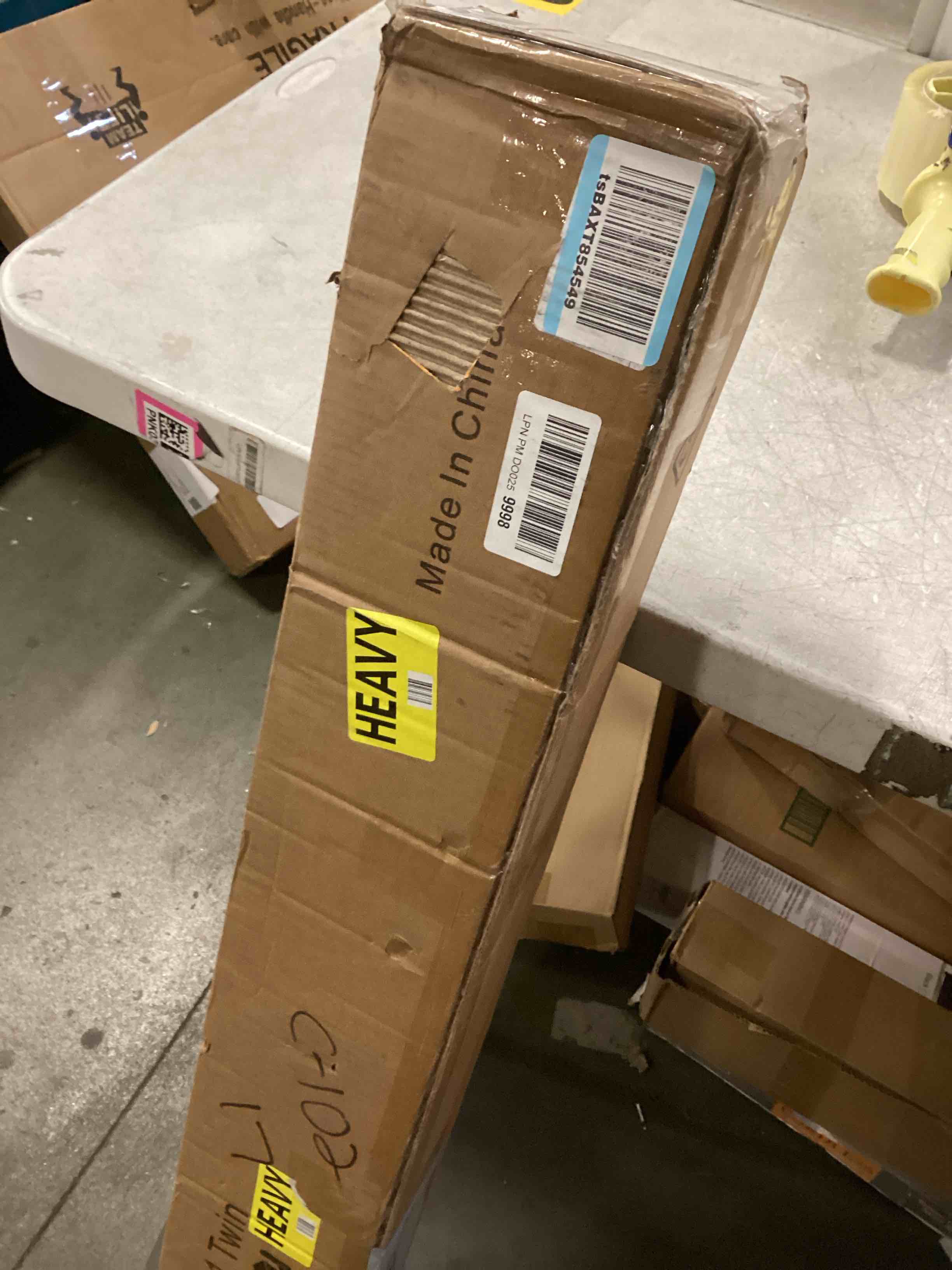 https://s3.amazonaws.com/lotting-images-prod/bidfta/TEA2097371_1737648836594.jpeg