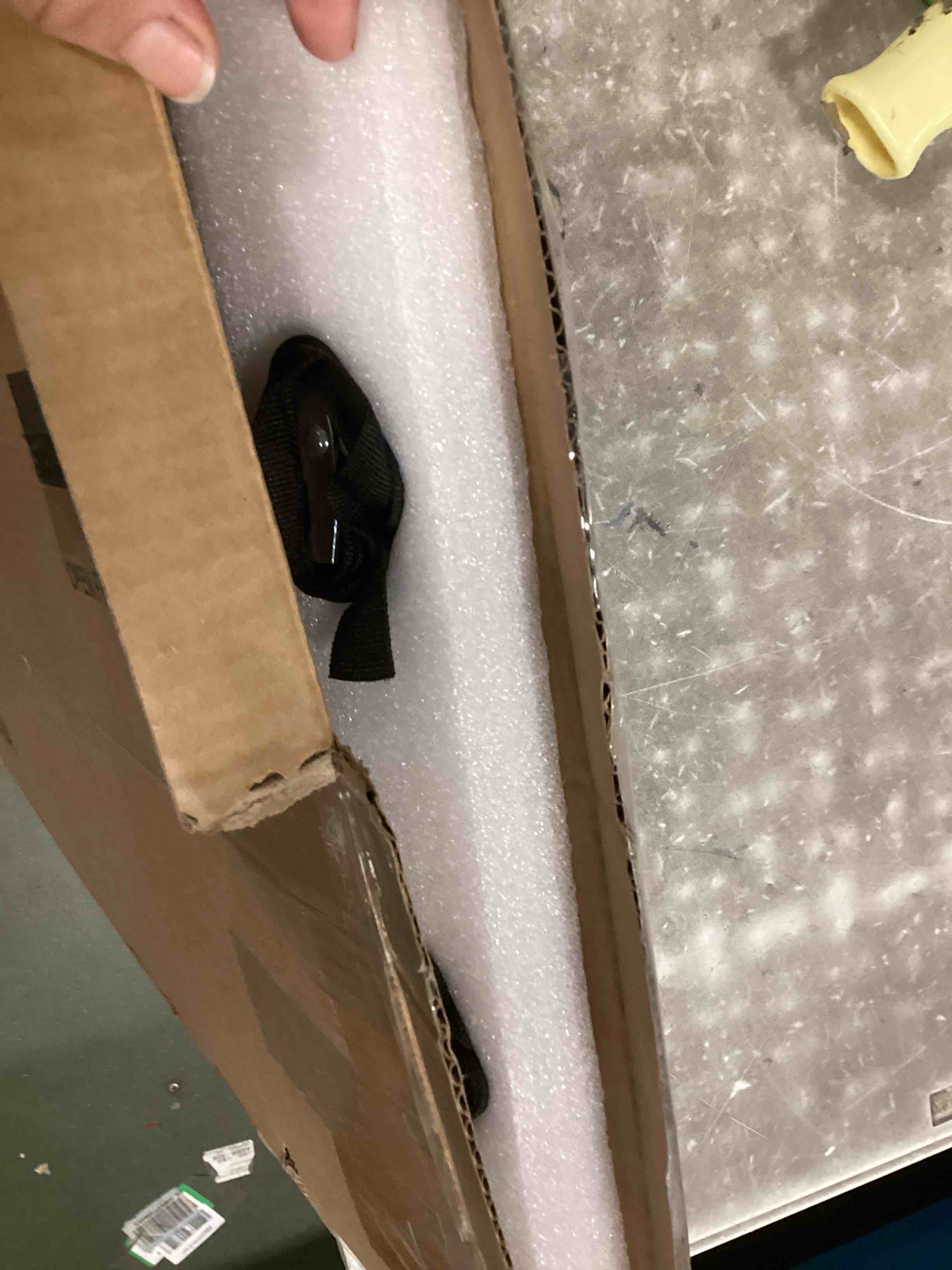 https://s3.amazonaws.com/lotting-images-prod/bidfta/TEA2097530_1737721968531.jpeg