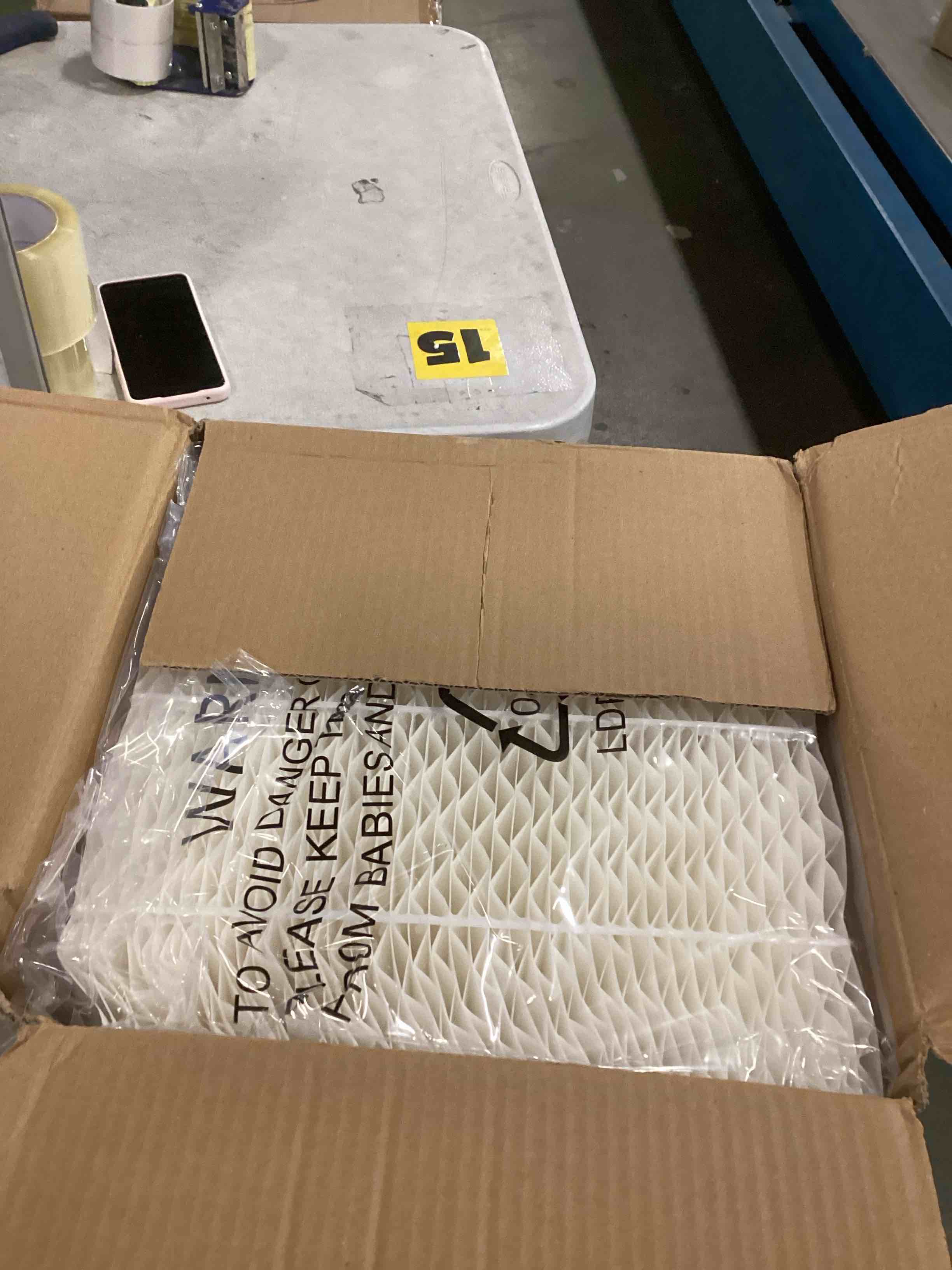 https://s3.amazonaws.com/lotting-images-prod/bidfta/TEA2097558_1737723855746.jpeg