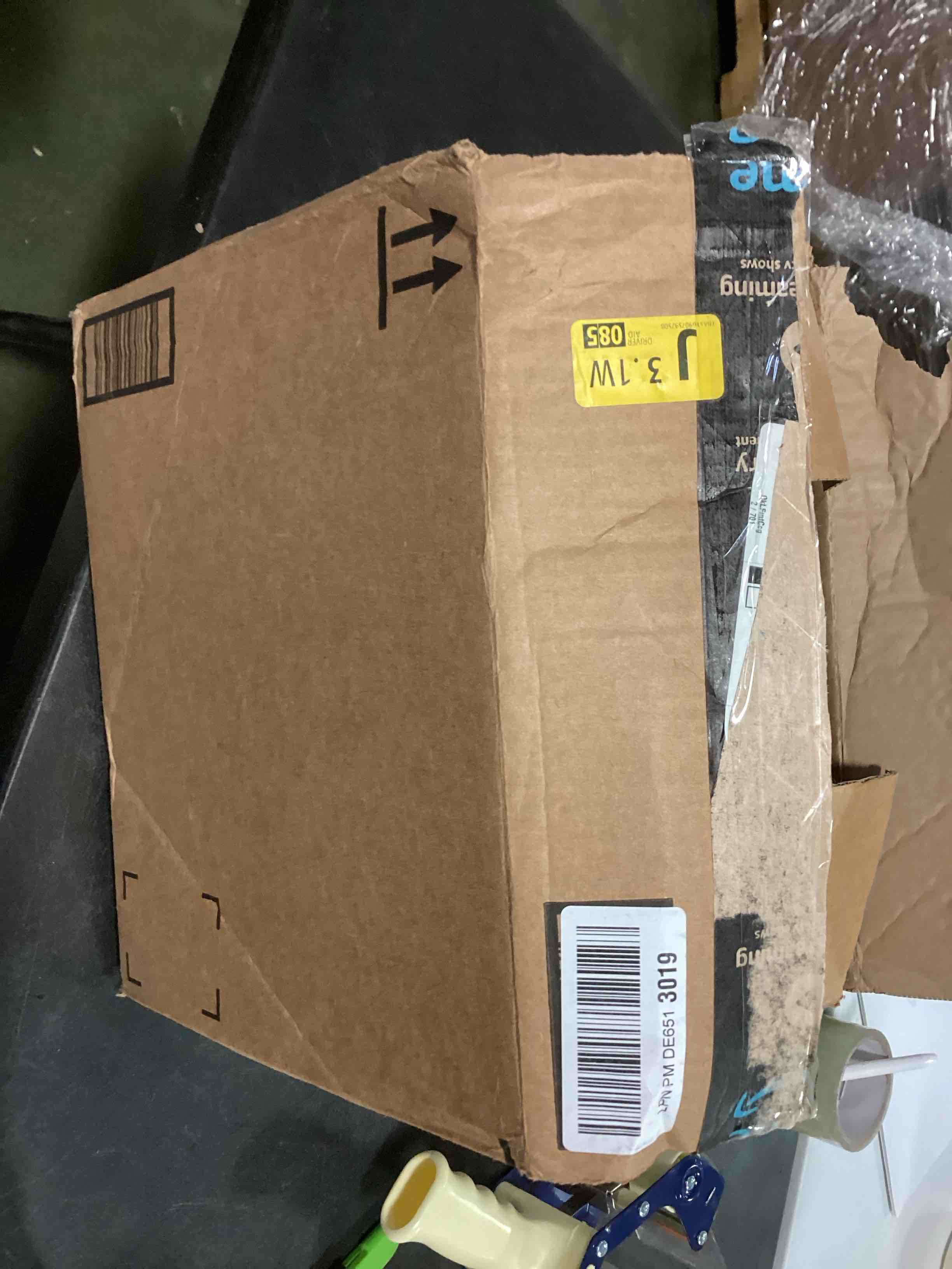 https://s3.amazonaws.com/lotting-images-prod/bidfta/TEA2098346_1736362585806.jpeg