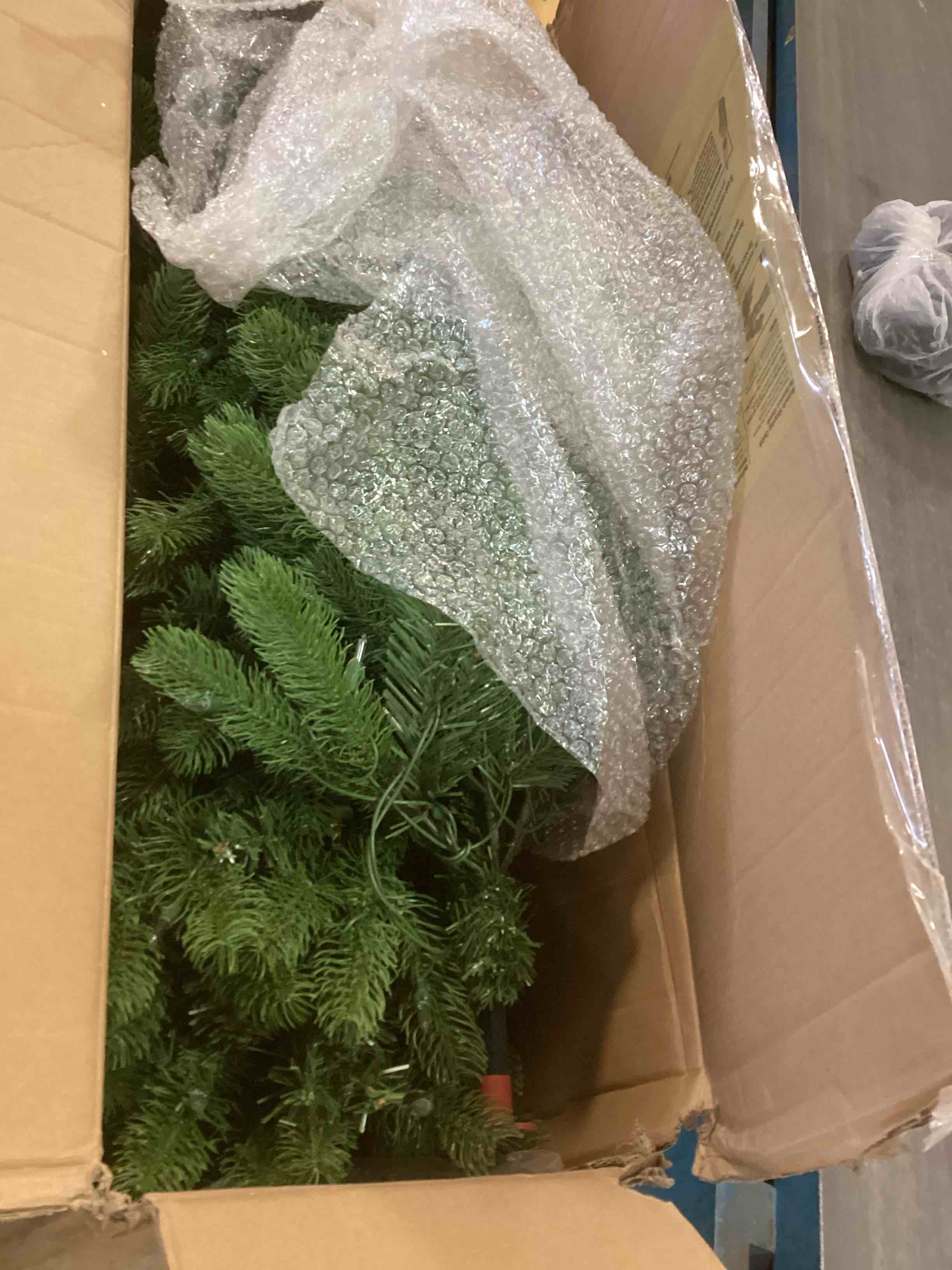 https://s3.amazonaws.com/lotting-images-prod/bidfta/TEA2098966_1736795724255.jpeg