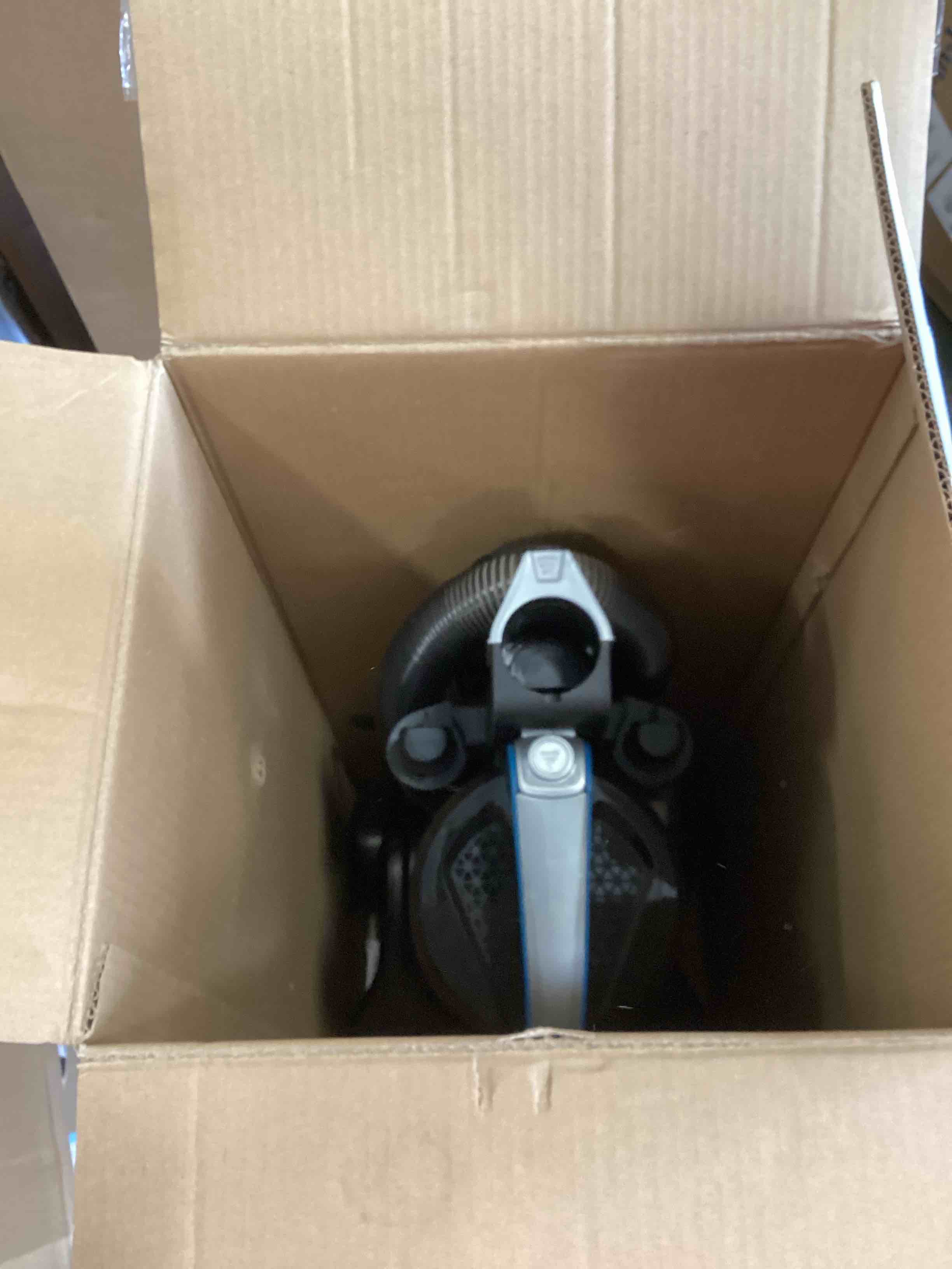 https://s3.amazonaws.com/lotting-images-prod/bidfta/TEA2099420_1737992823720.jpeg