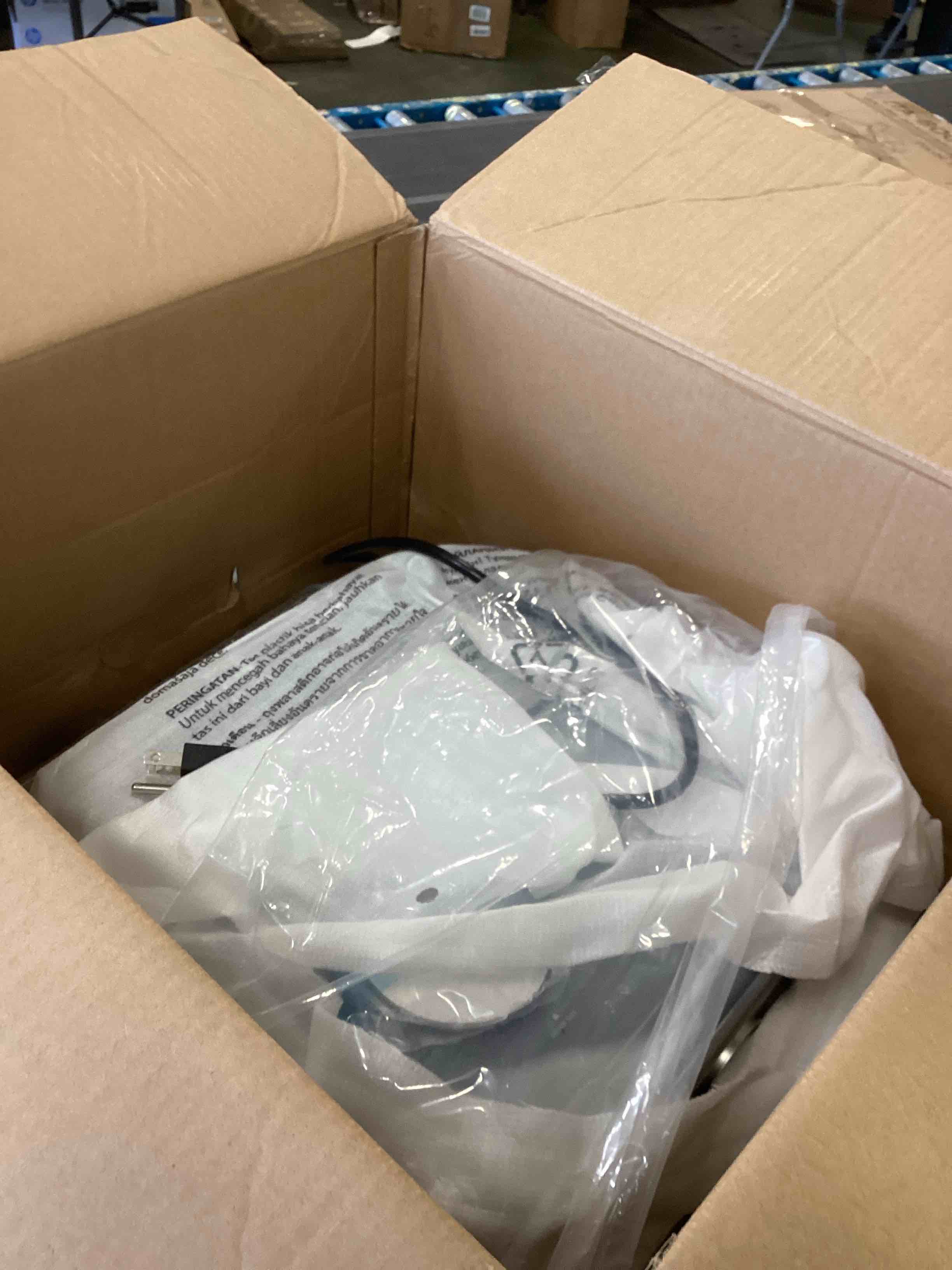 https://s3.amazonaws.com/lotting-images-prod/bidfta/TEA2099460_1738002732324.jpeg