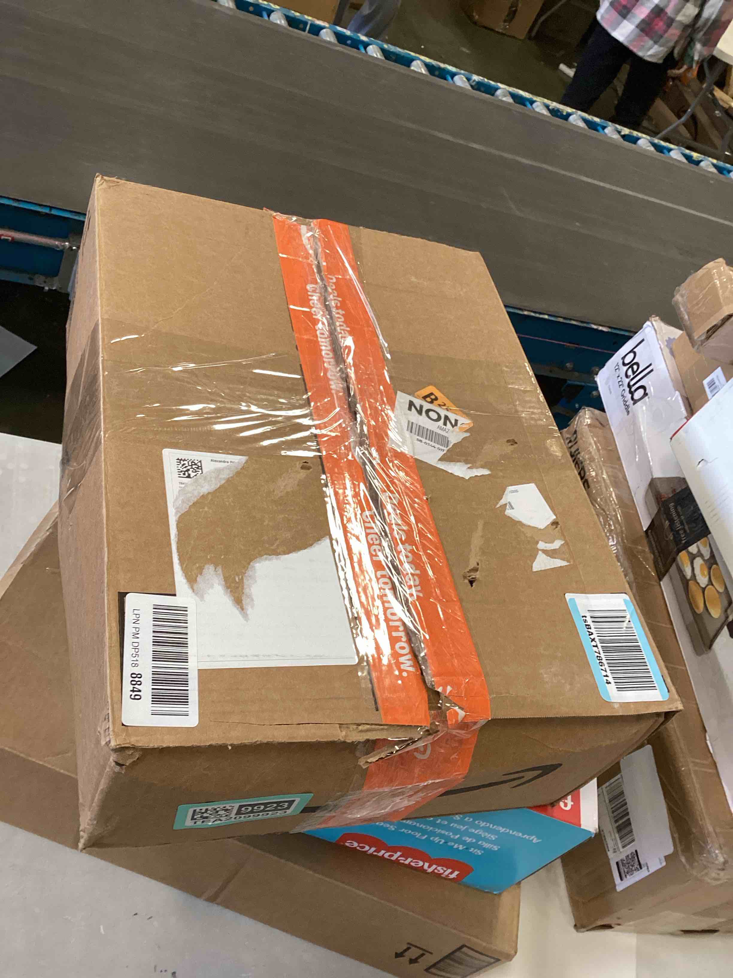 https://s3.amazonaws.com/lotting-images-prod/bidfta/TEA2099923_1738174968590.jpeg