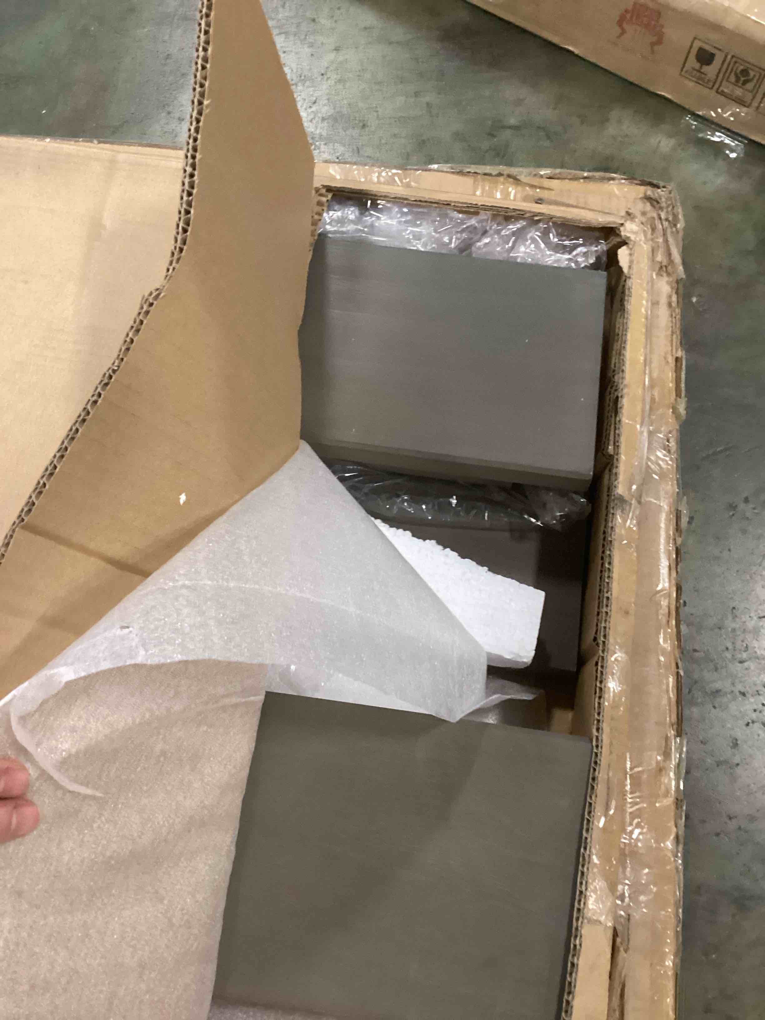 https://s3.amazonaws.com/lotting-images-prod/bidfta/TEA2100672_1738763372685.jpeg
