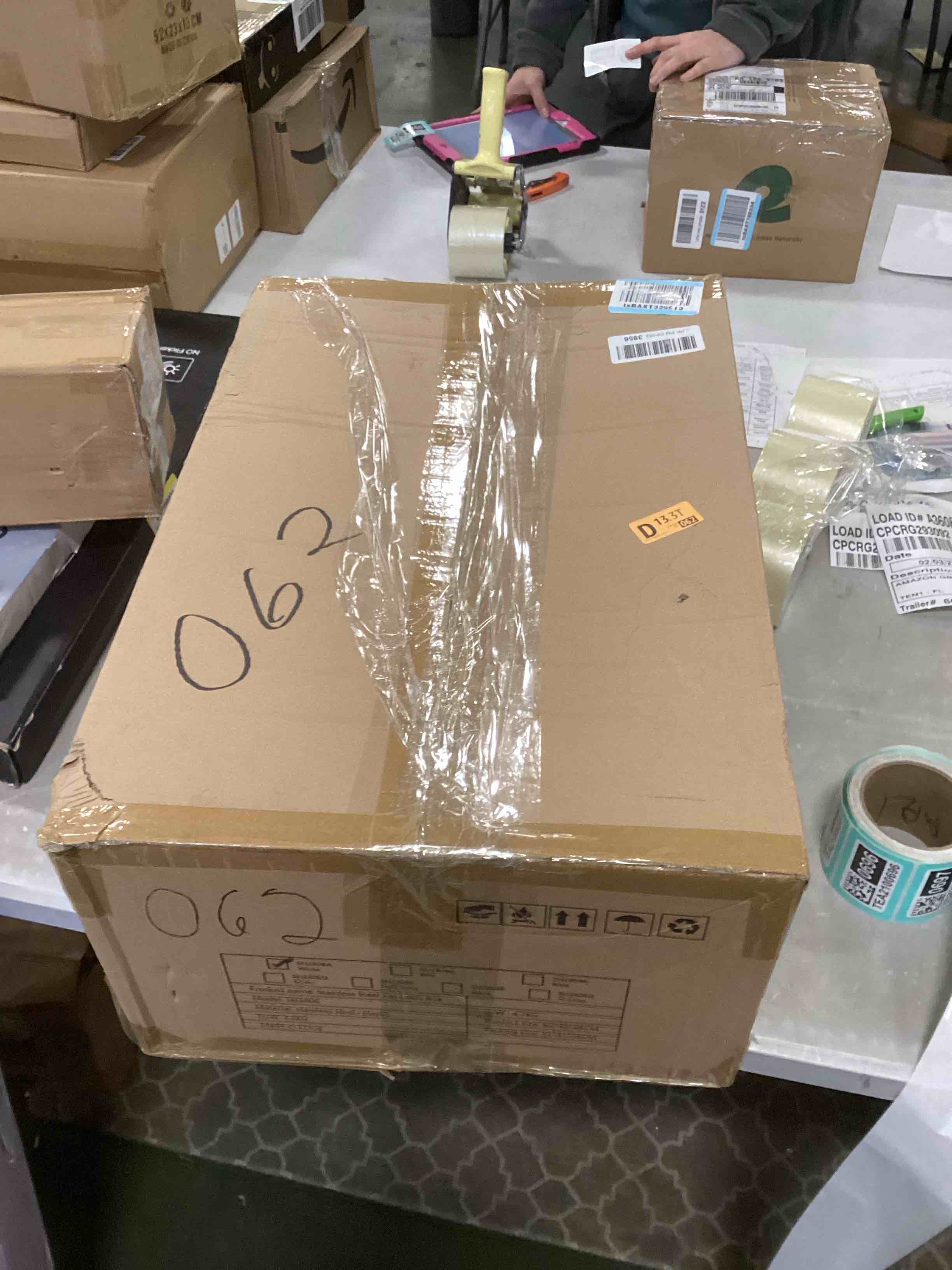 https://s3.amazonaws.com/lotting-images-prod/bidfta/TEA2100690_1738766502567.jpeg