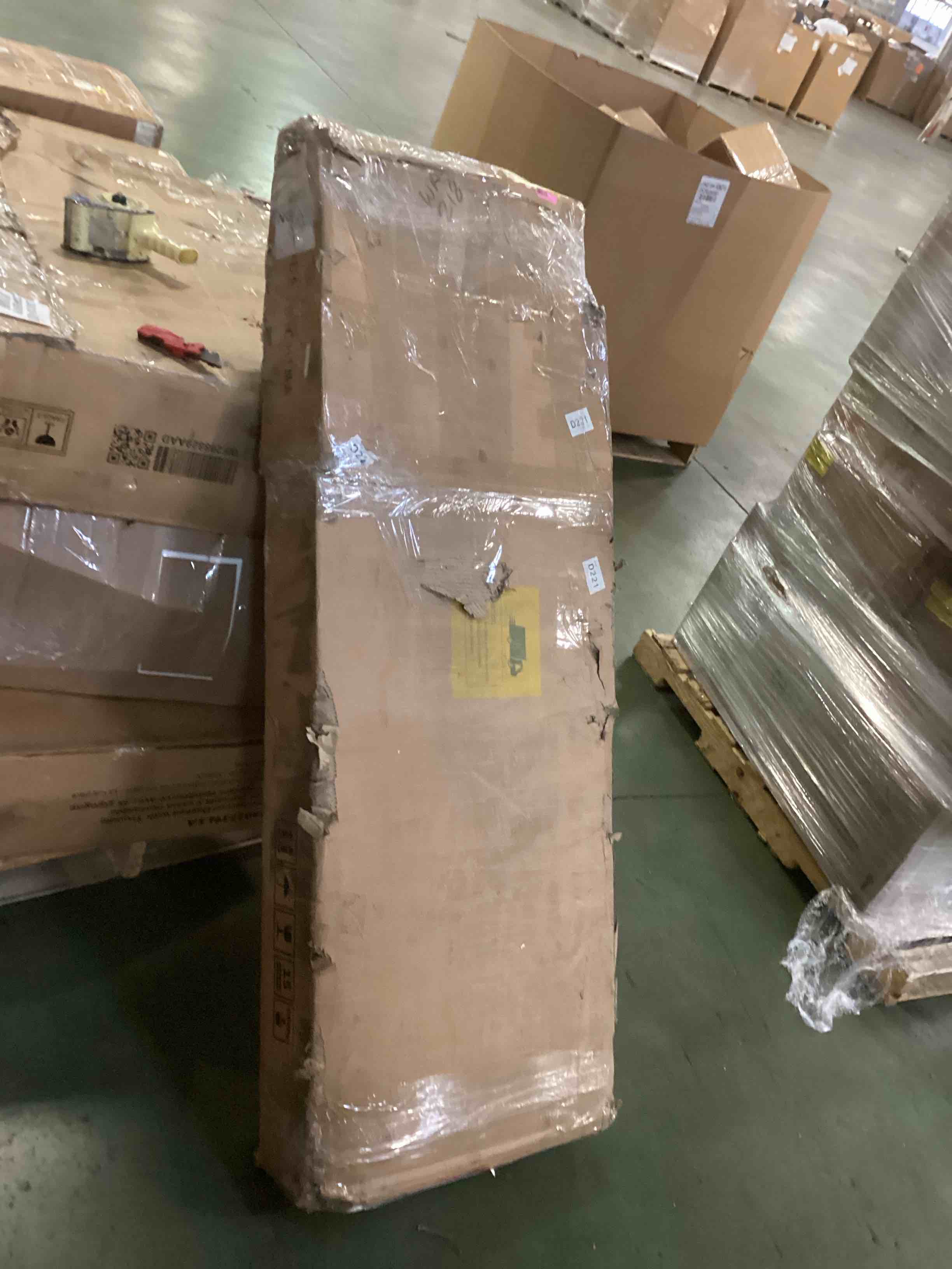 https://s3.amazonaws.com/lotting-images-prod/bidfta/TEA2100790_1738784486575.jpeg