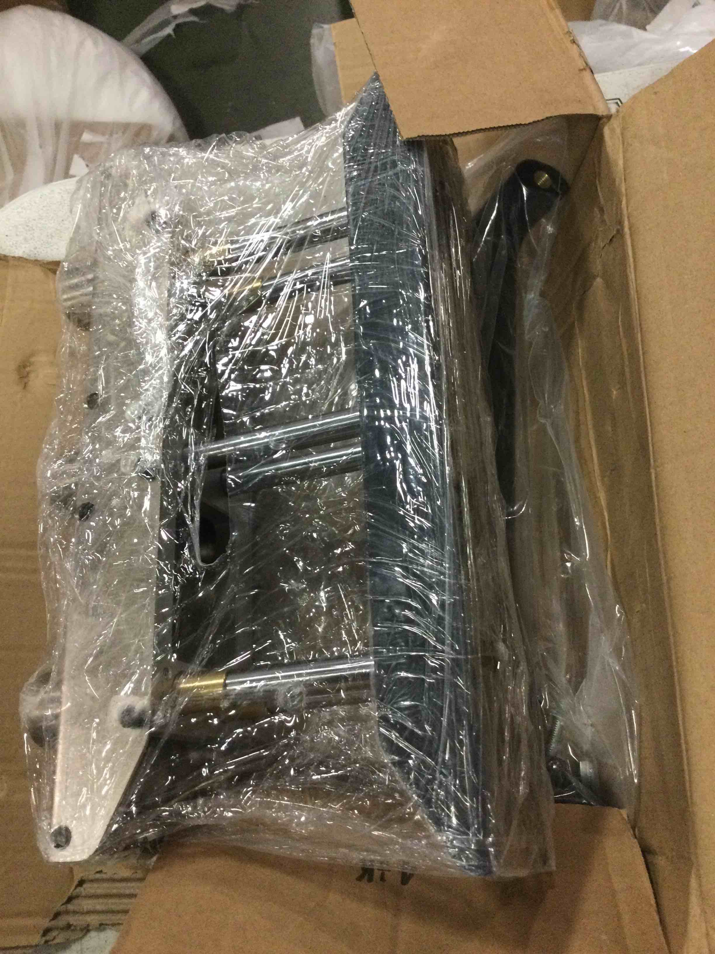 https://s3.amazonaws.com/lotting-images-prod/bidfta/TEA2104083_1736532092176.jpeg