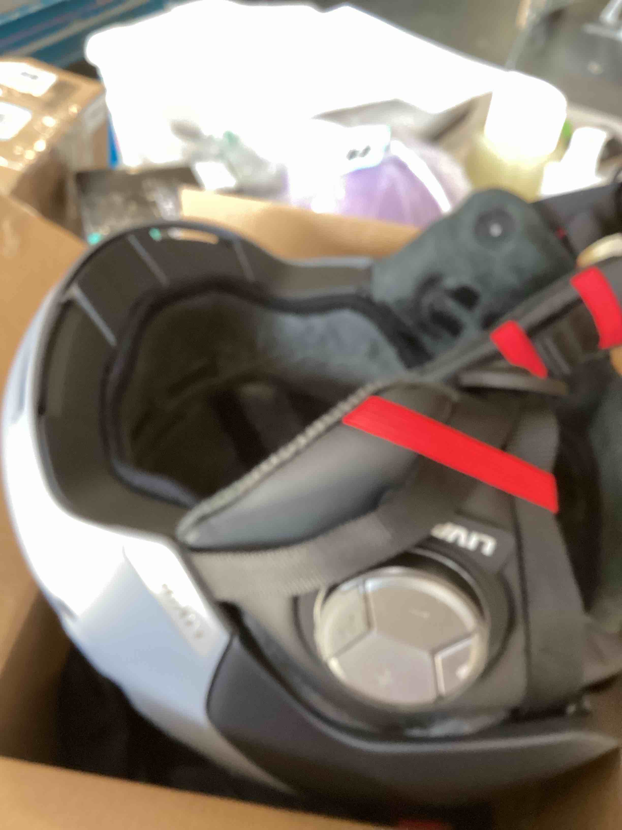 https://s3.amazonaws.com/lotting-images-prod/bidfta/TEA2104589_1737045187208.jpeg