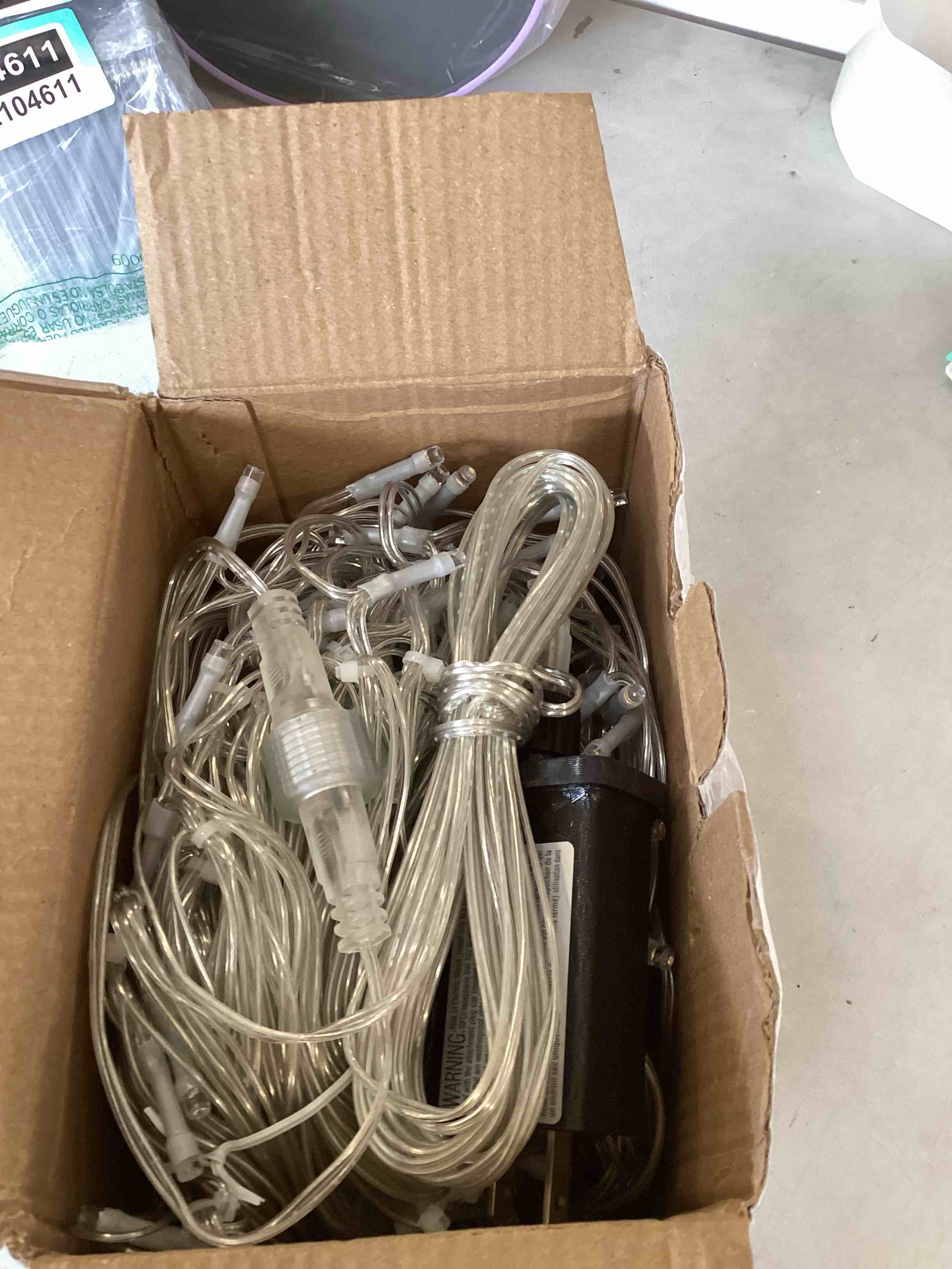 https://s3.amazonaws.com/lotting-images-prod/bidfta/TEA2104592_1737044844469.jpeg