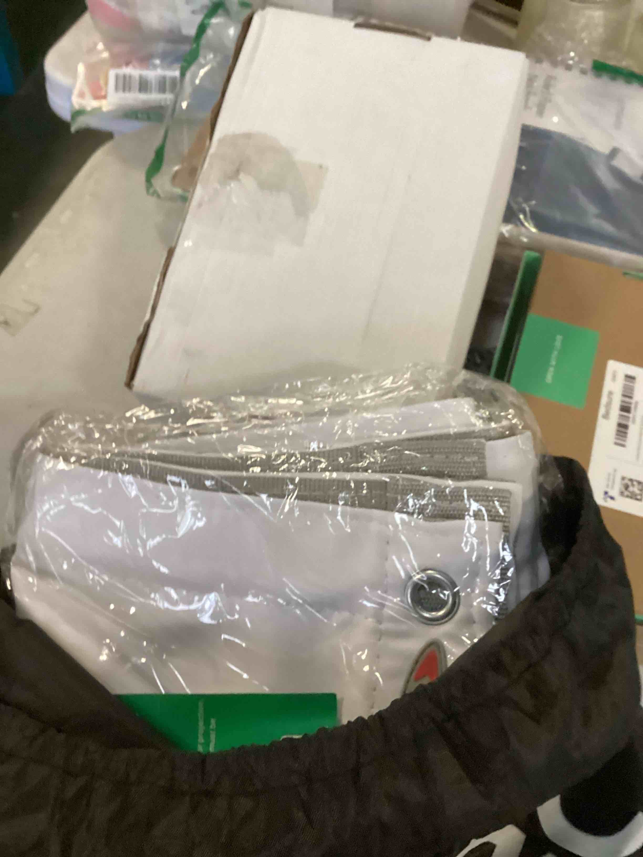 https://s3.amazonaws.com/lotting-images-prod/bidfta/TEA2104701_1737059284584.jpeg