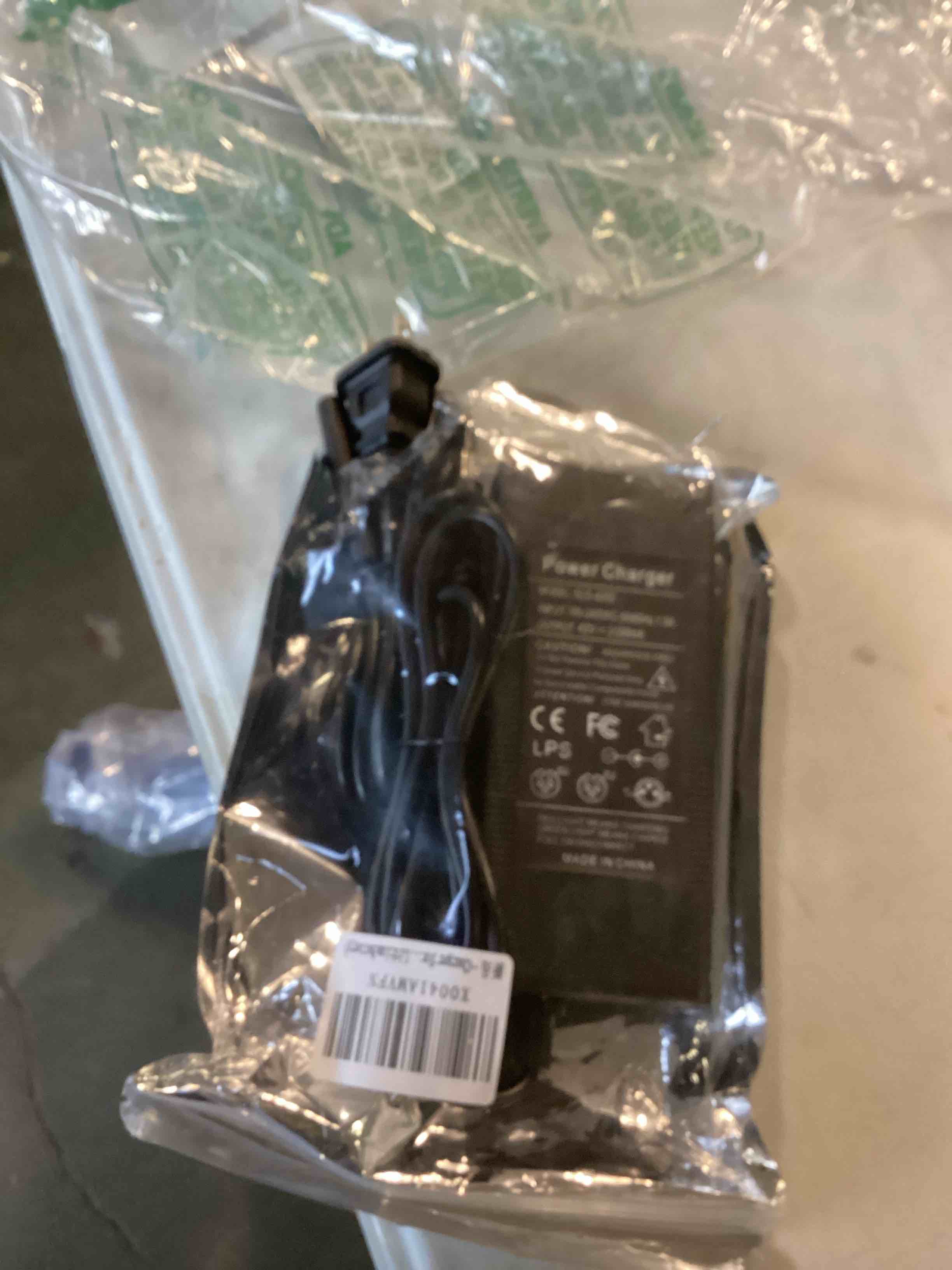 https://s3.amazonaws.com/lotting-images-prod/bidfta/TEA2104776_1737120560934.jpeg