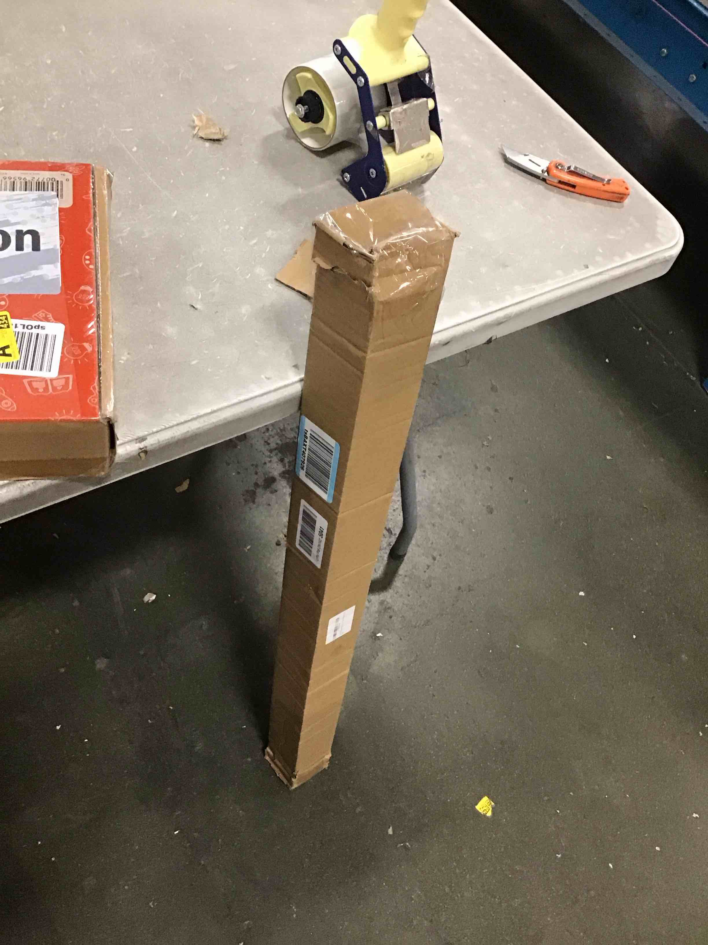 https://s3.amazonaws.com/lotting-images-prod/bidfta/TEA2105337_1737983575046.jpeg