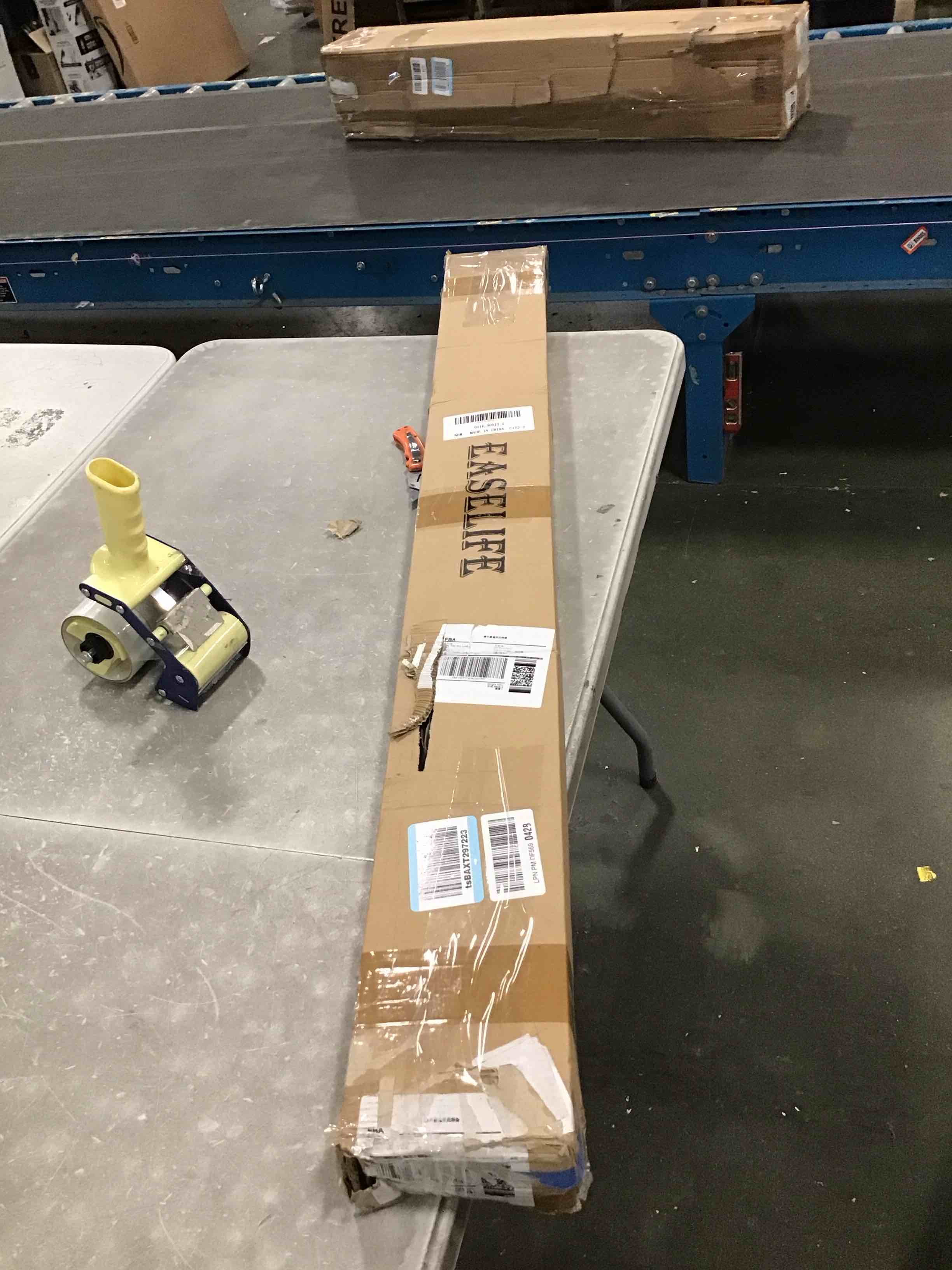 https://s3.amazonaws.com/lotting-images-prod/bidfta/TEA2105339_1737983365370.jpeg