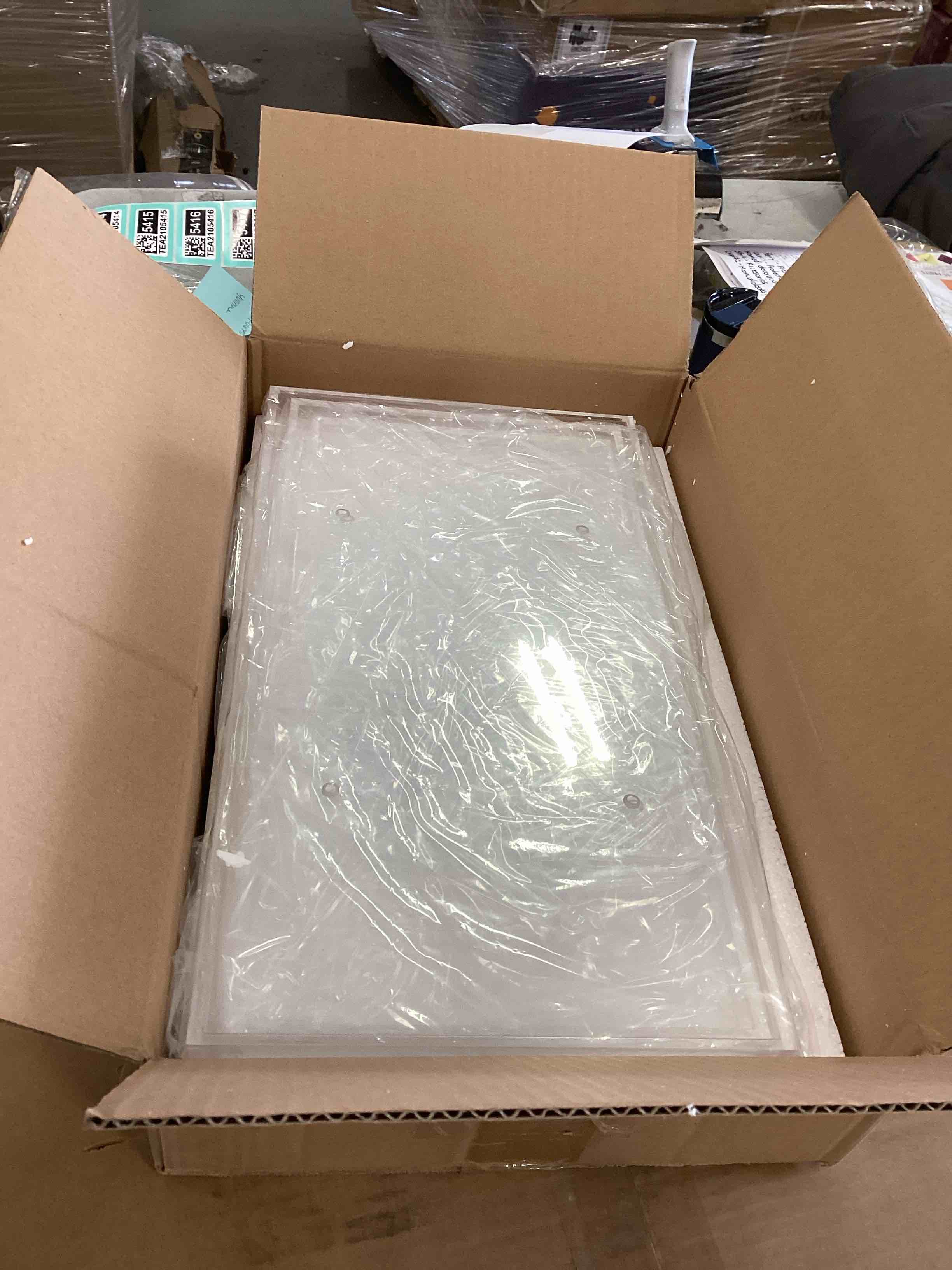 https://s3.amazonaws.com/lotting-images-prod/bidfta/TEA2105402_1737992233797.jpeg