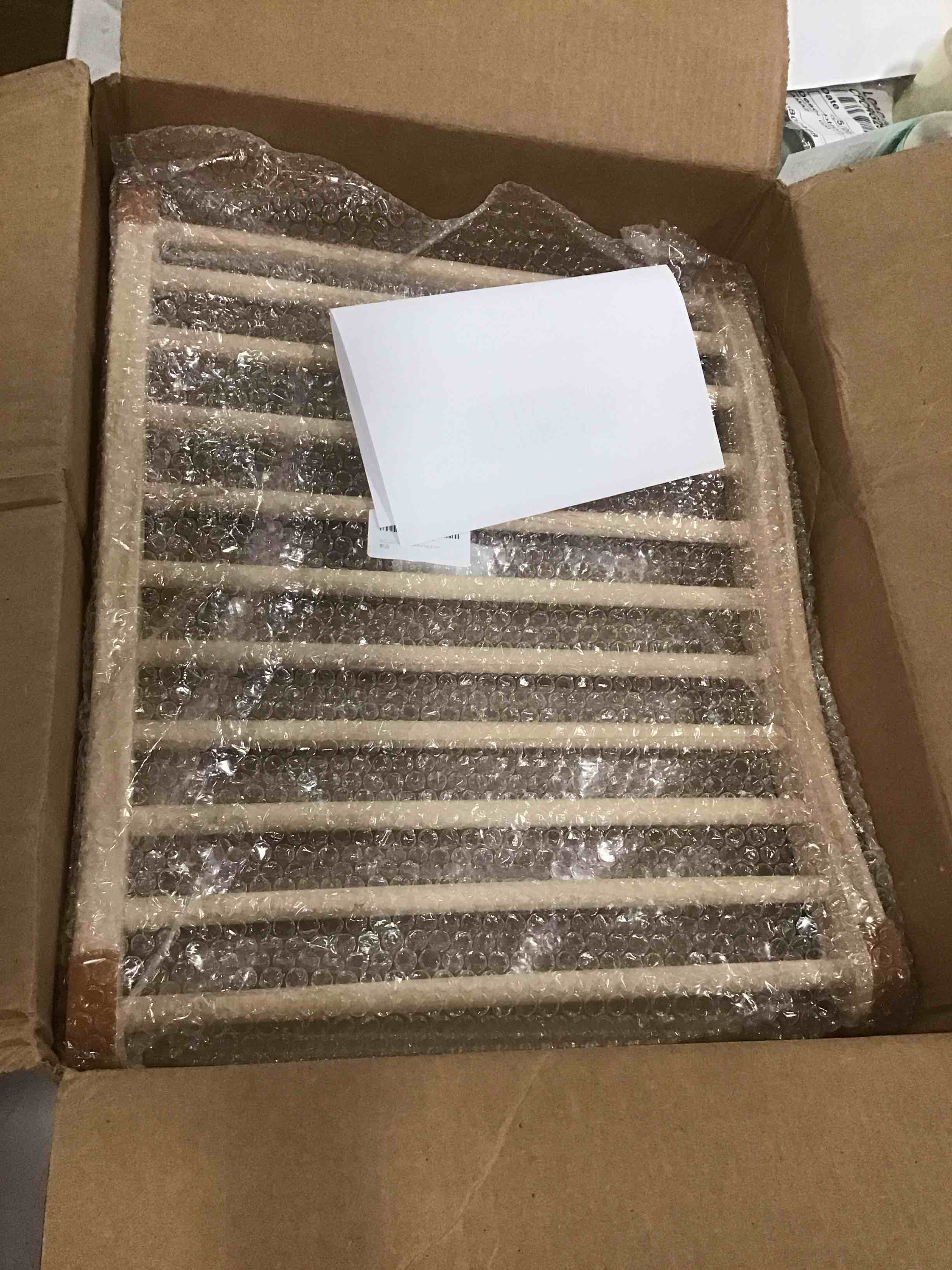 https://s3.amazonaws.com/lotting-images-prod/bidfta/TEA2105578_1738068415693.jpeg