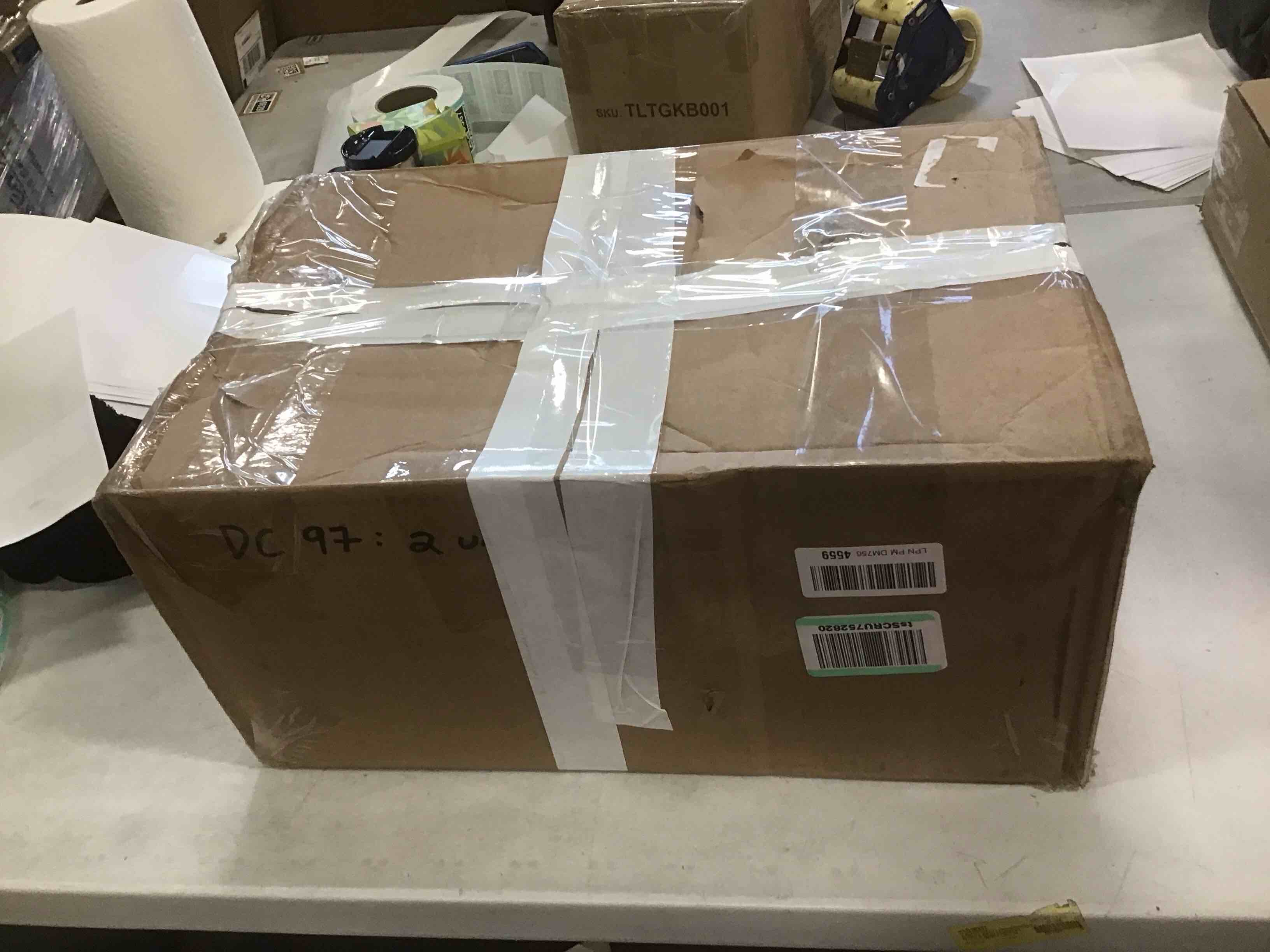 https://s3.amazonaws.com/lotting-images-prod/bidfta/TEA2105607_1738070942581.jpeg