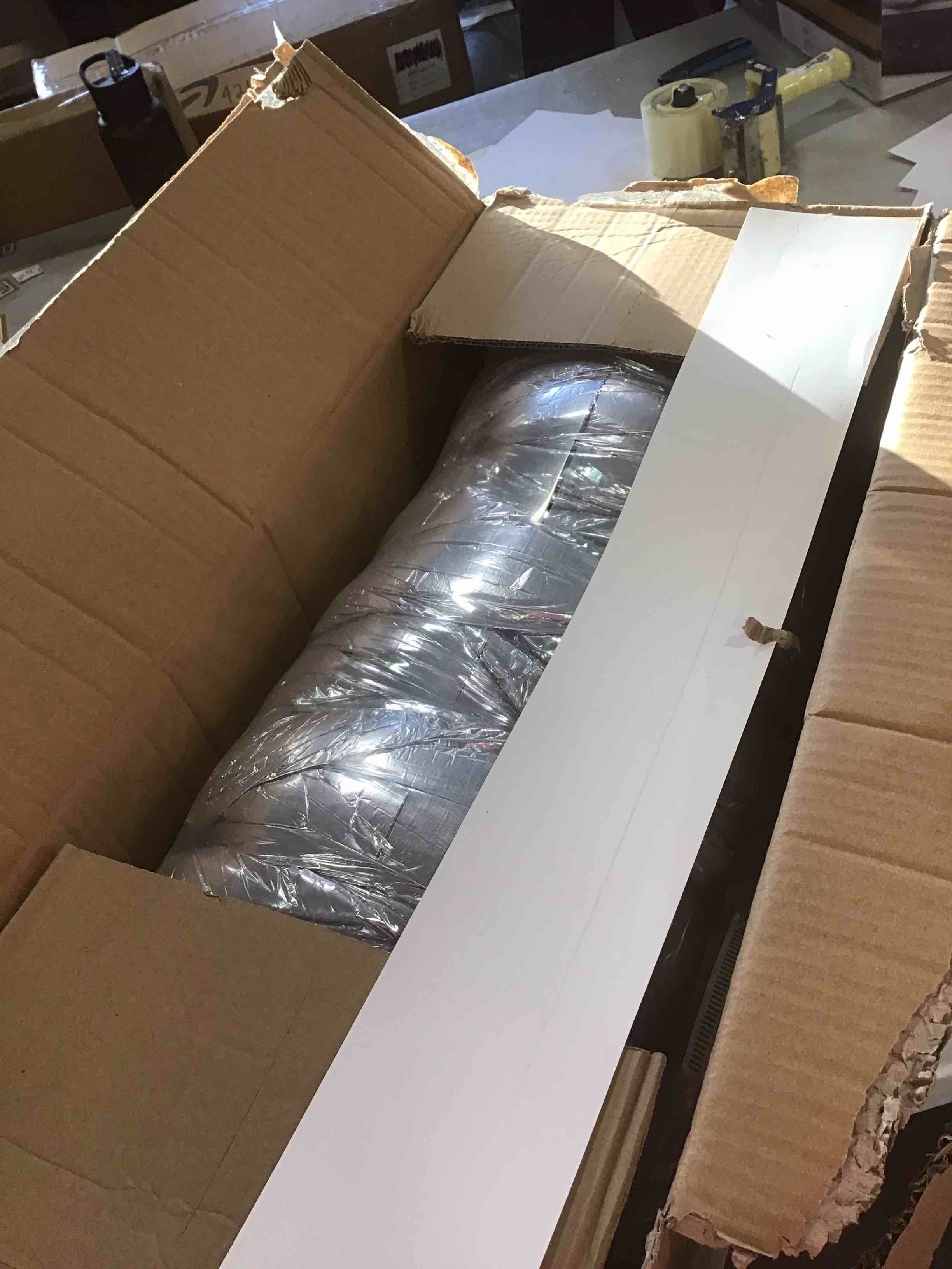 https://s3.amazonaws.com/lotting-images-prod/bidfta/TEA2105634_1738072895854.jpeg