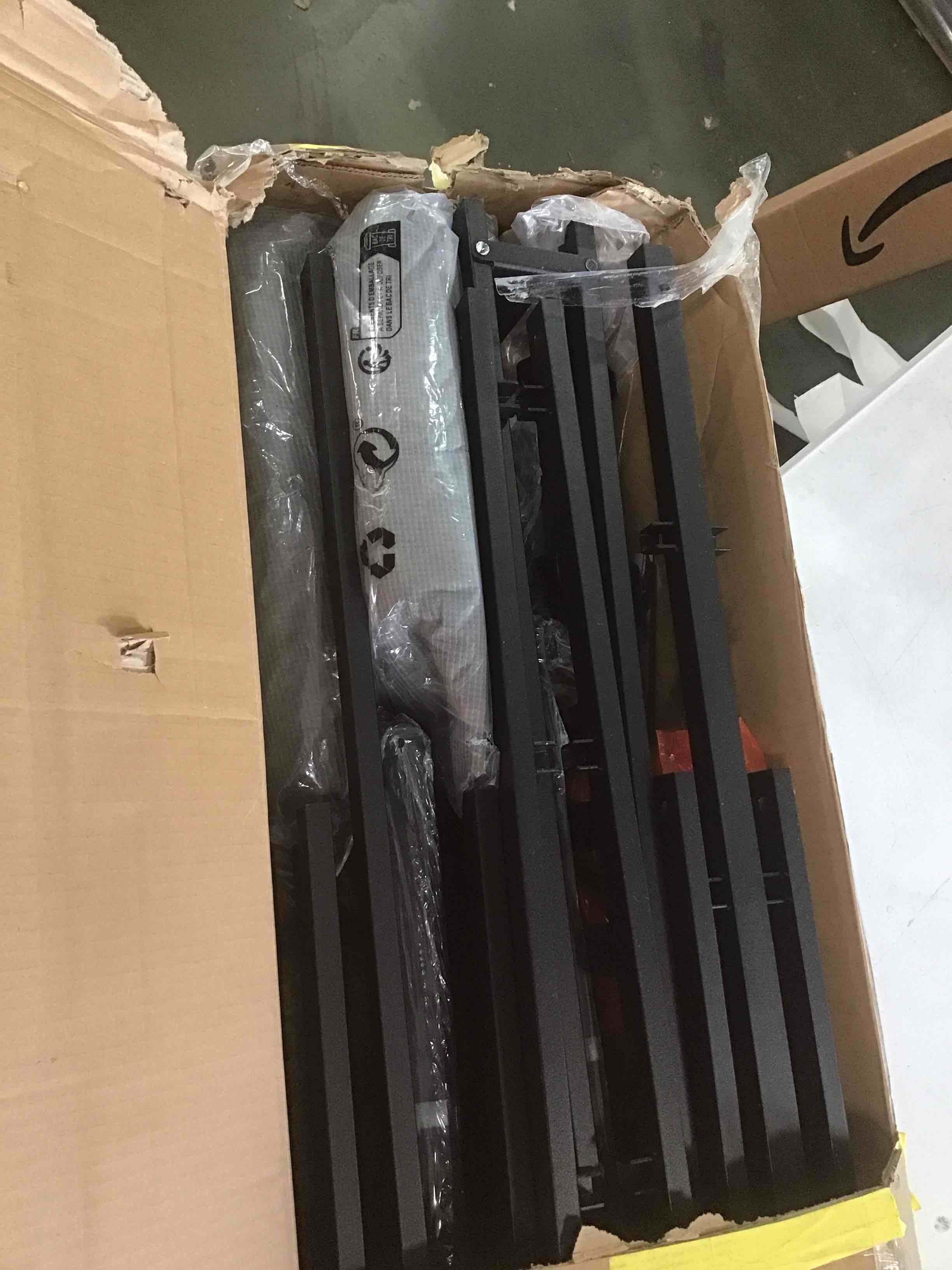 https://s3.amazonaws.com/lotting-images-prod/bidfta/TEA2105637_1738073678480.jpeg