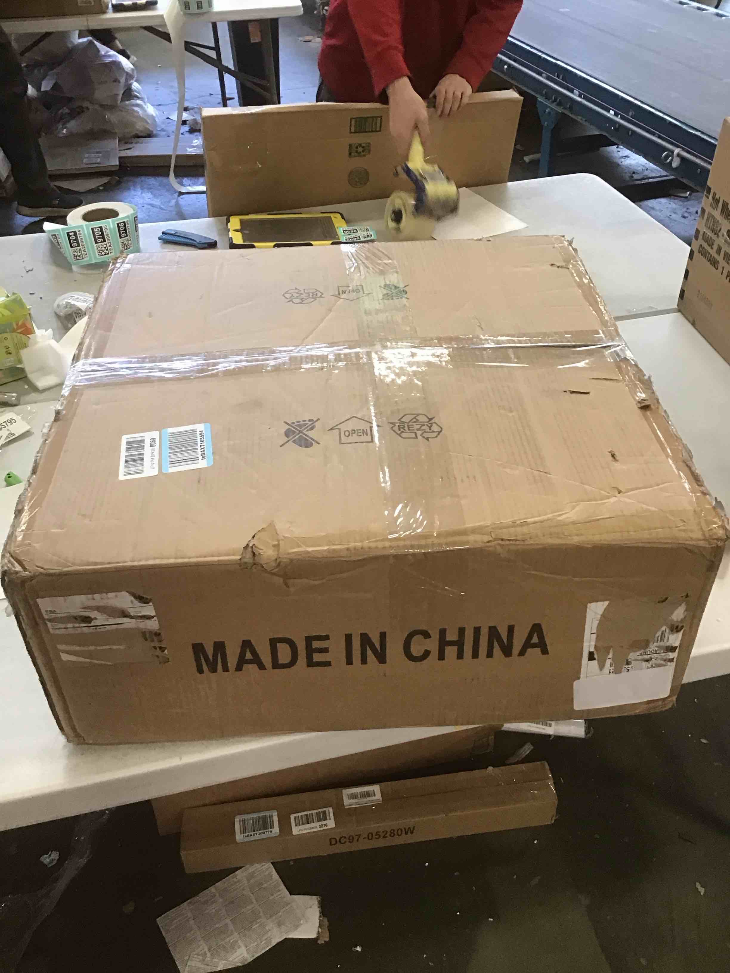 https://s3.amazonaws.com/lotting-images-prod/bidfta/TEA2105789_1738093606506.jpeg