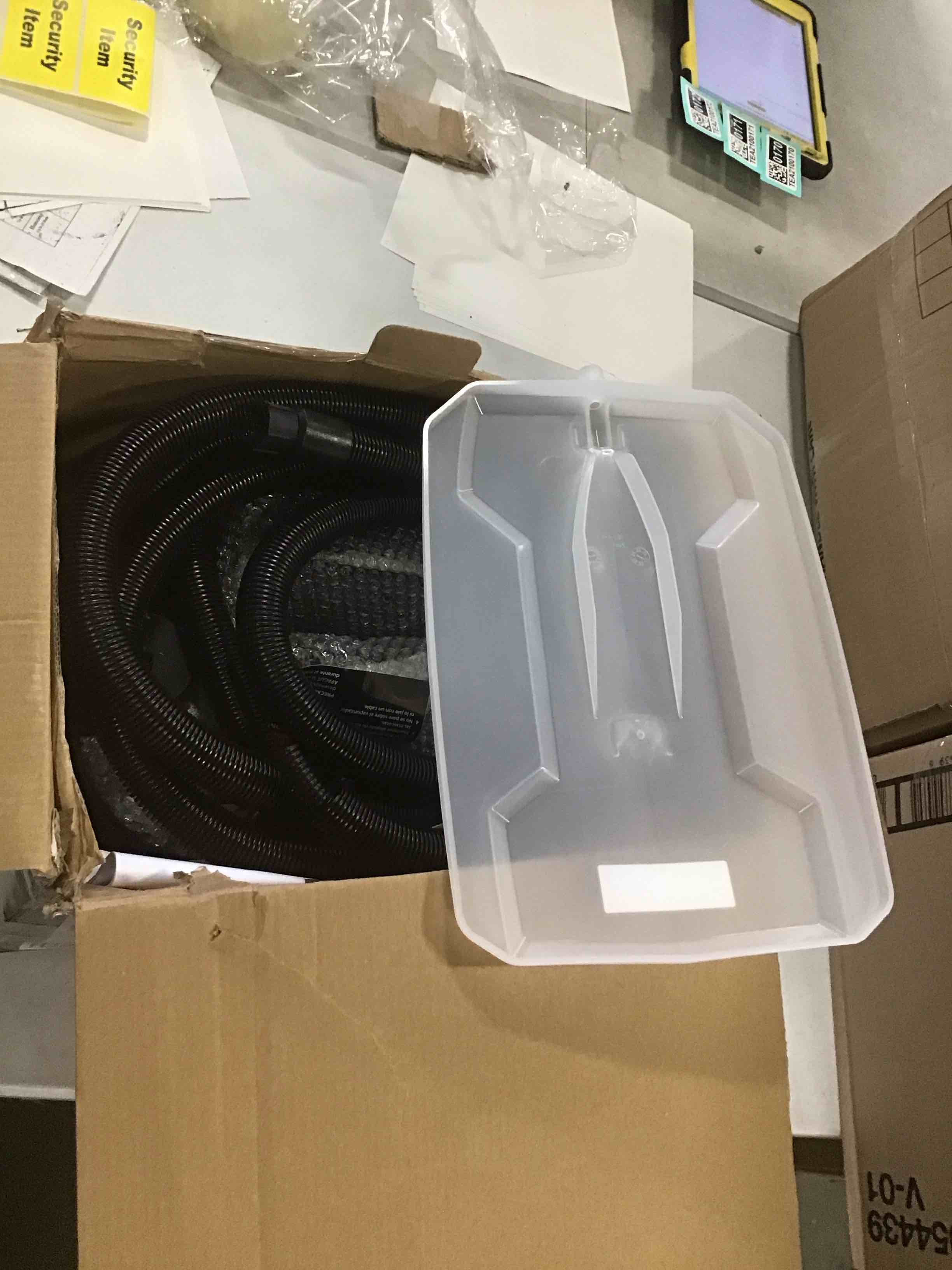 https://s3.amazonaws.com/lotting-images-prod/bidfta/TEA2106254_1738265253754.jpeg