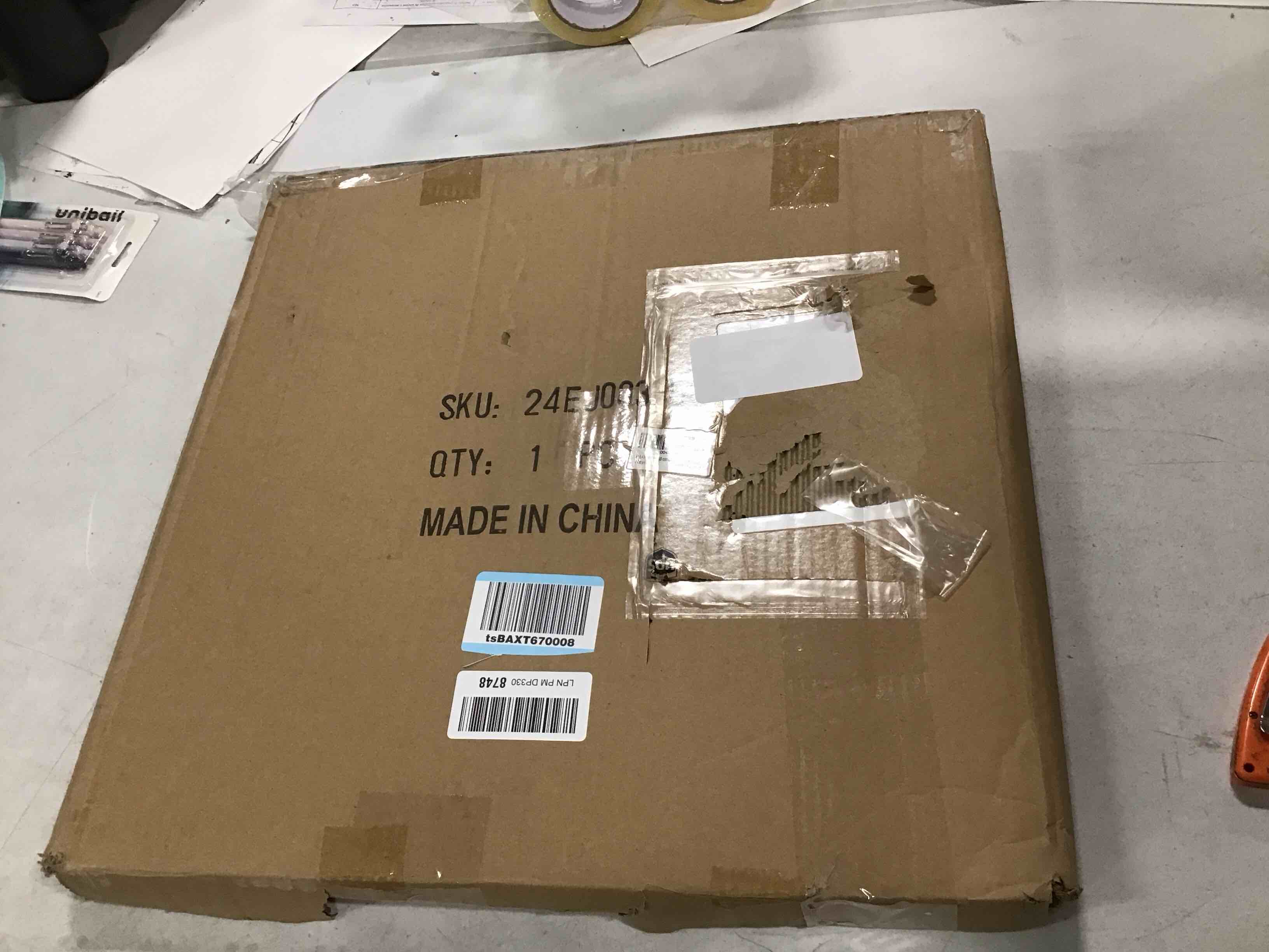 https://s3.amazonaws.com/lotting-images-prod/bidfta/TEA2106349_1738331574770.jpeg