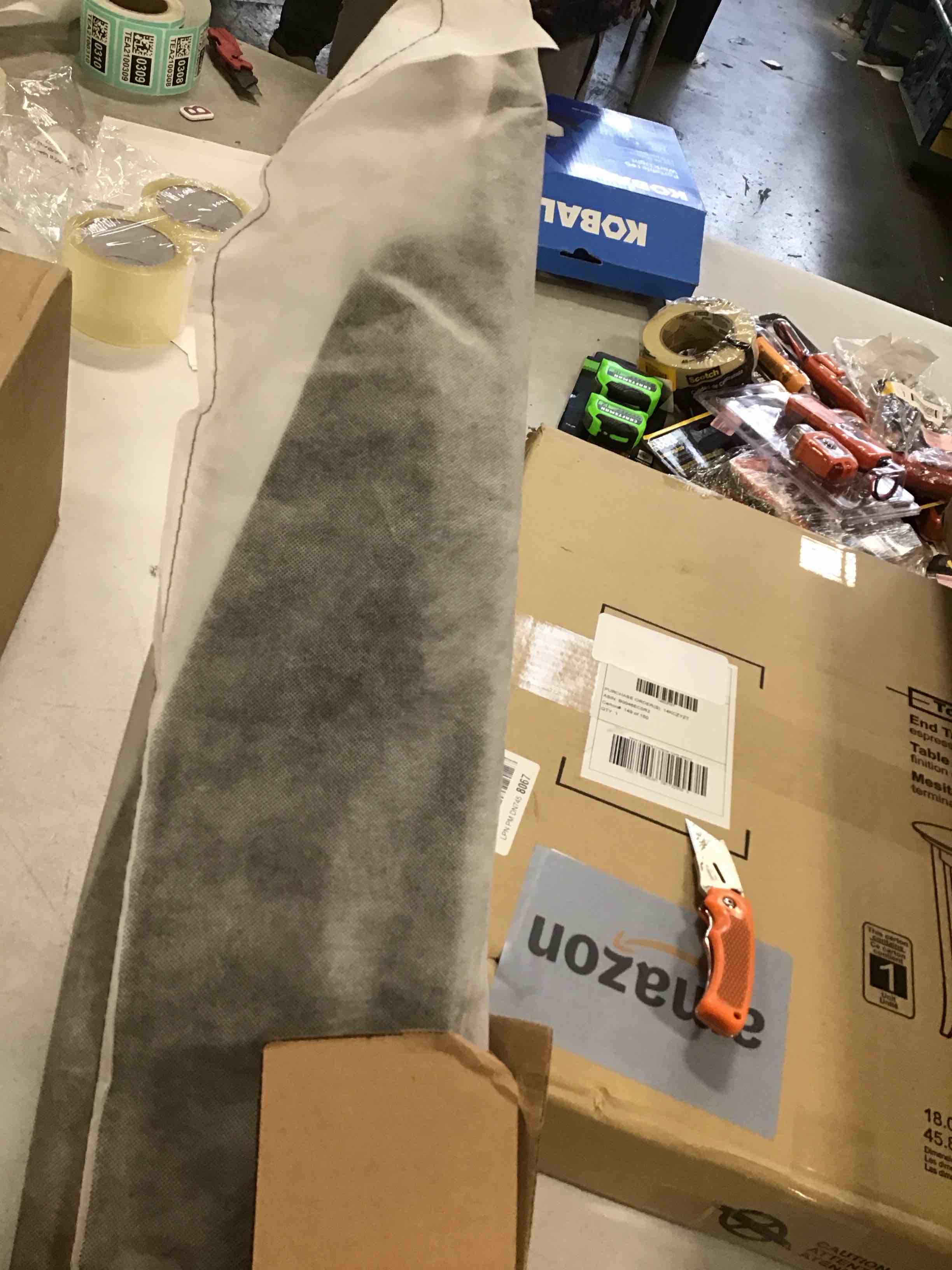 https://s3.amazonaws.com/lotting-images-prod/bidfta/TEA2106433_1738345909135.jpeg