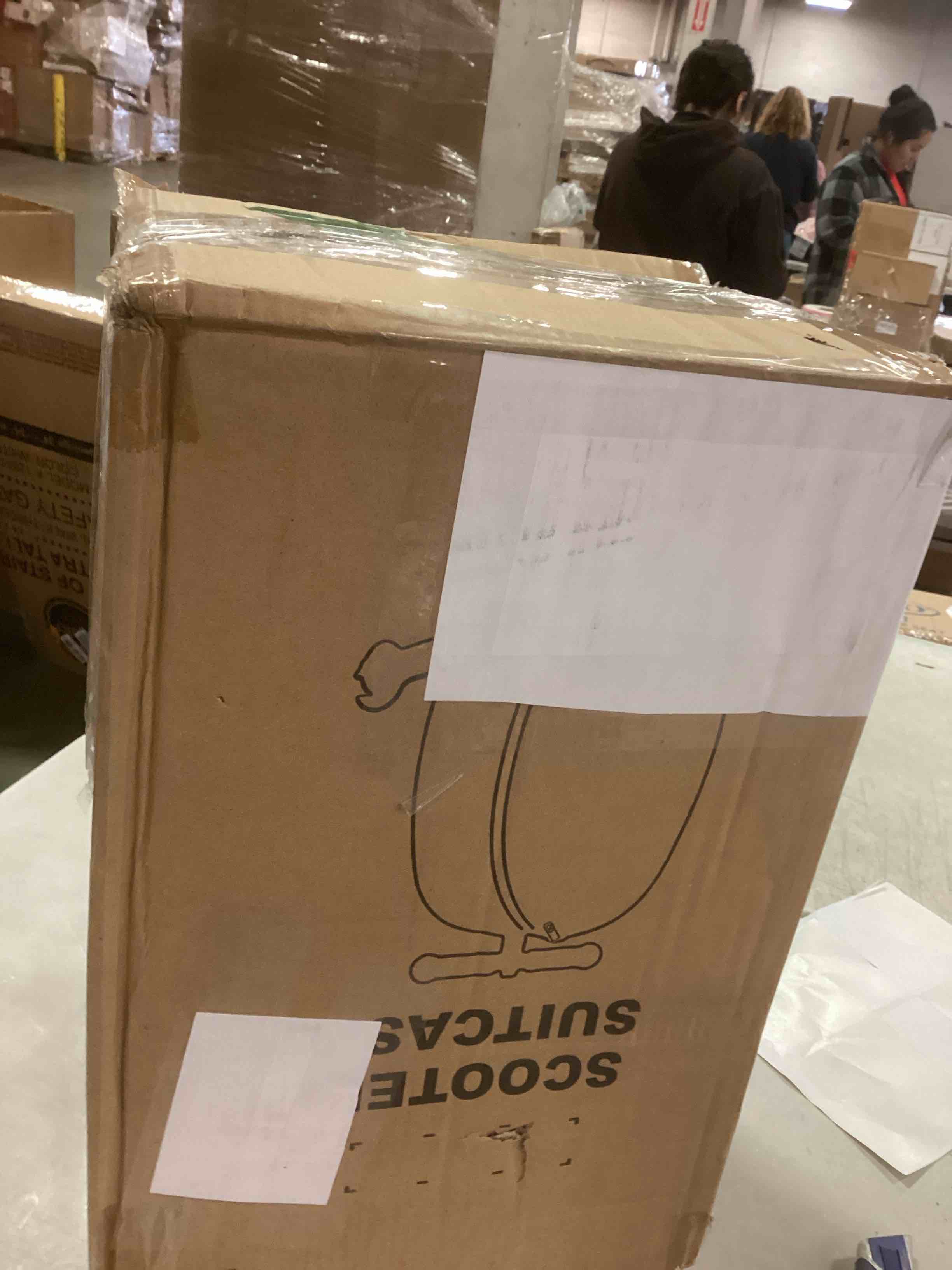 https://s3.amazonaws.com/lotting-images-prod/bidfta/TEA2107089_1736457185637.jpeg