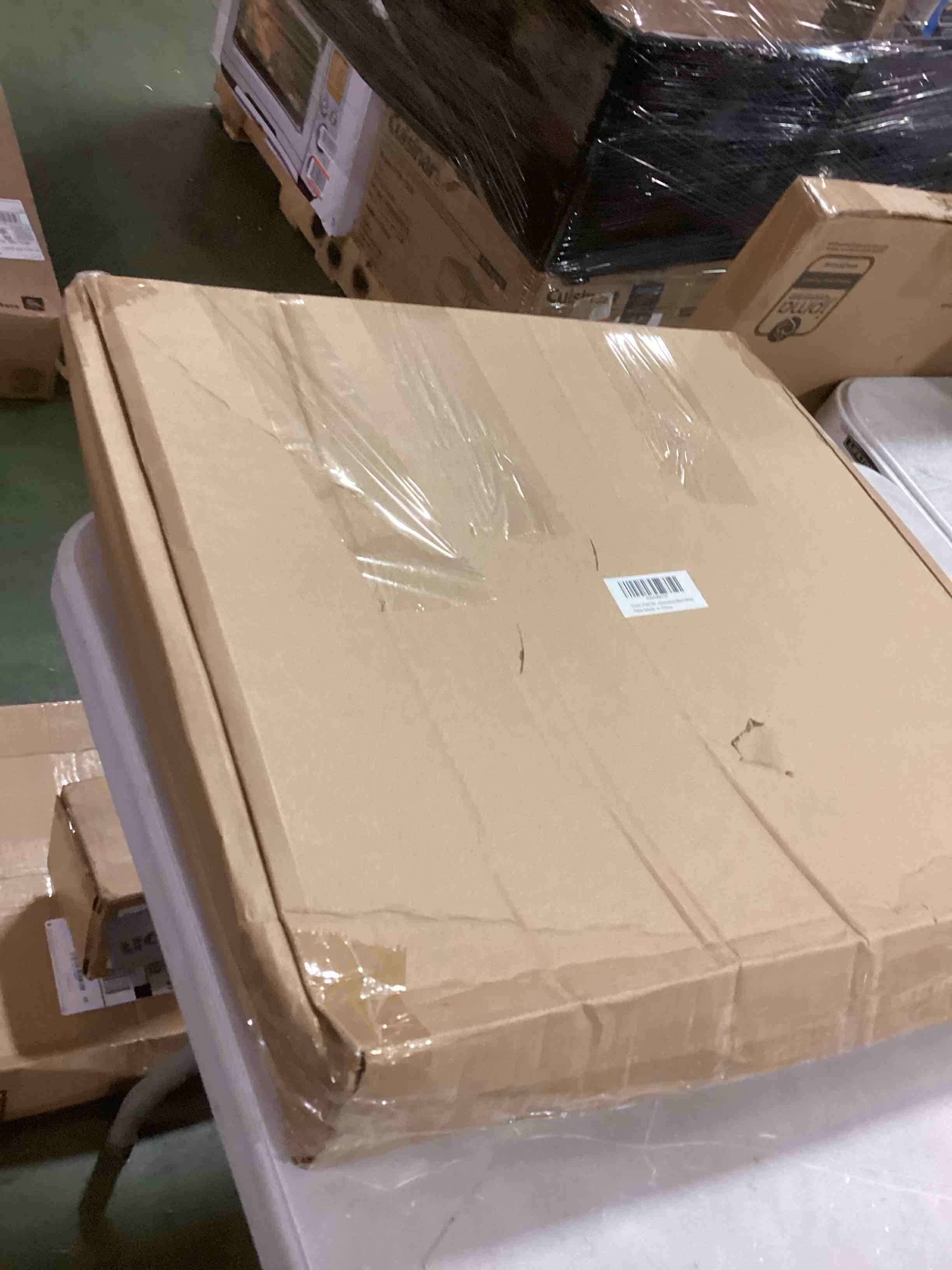 https://s3.amazonaws.com/lotting-images-prod/bidfta/TEA2107113_1736522575202.jpeg