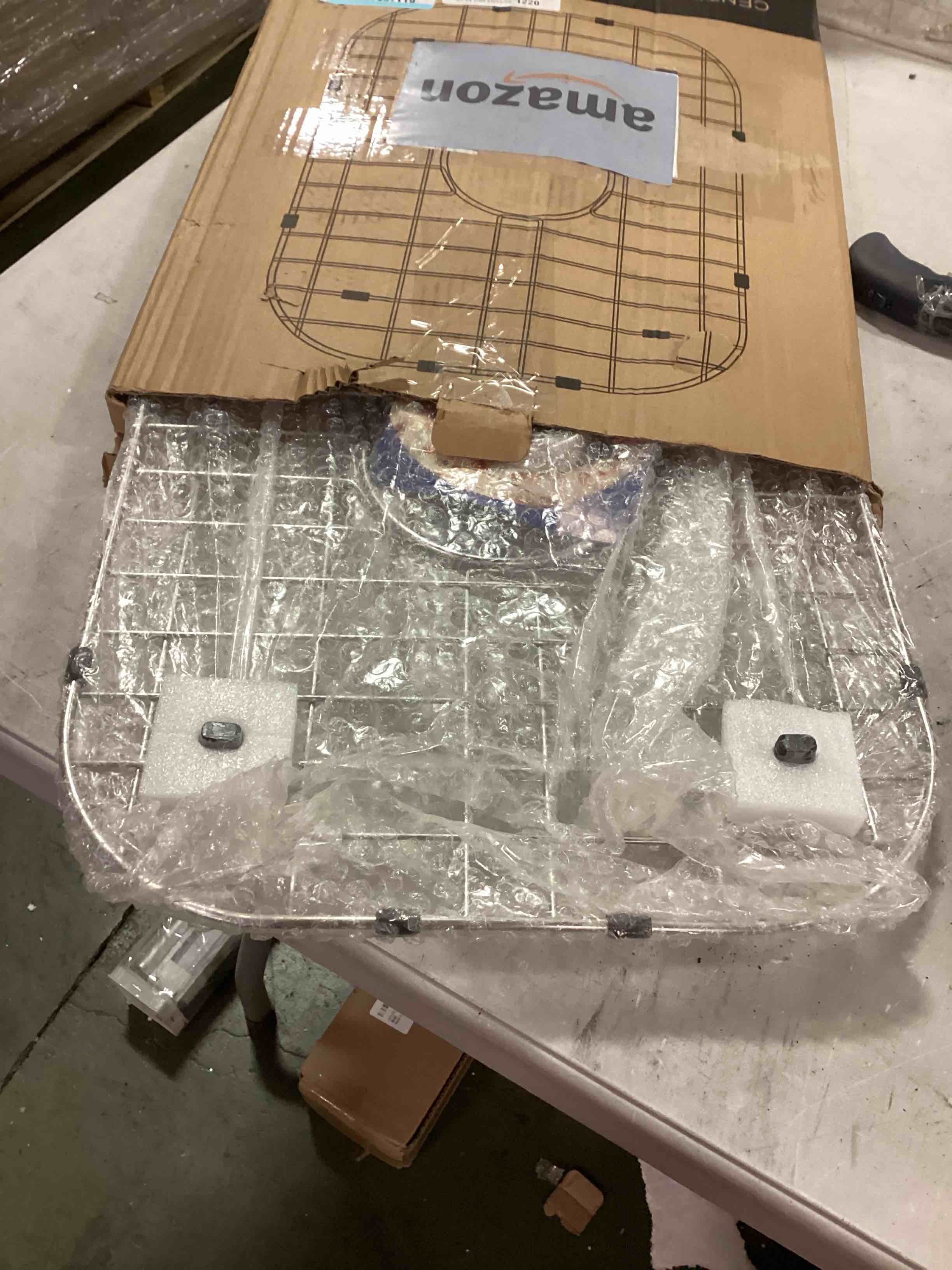 https://s3.amazonaws.com/lotting-images-prod/bidfta/TEA2107333_1736786359082.jpeg