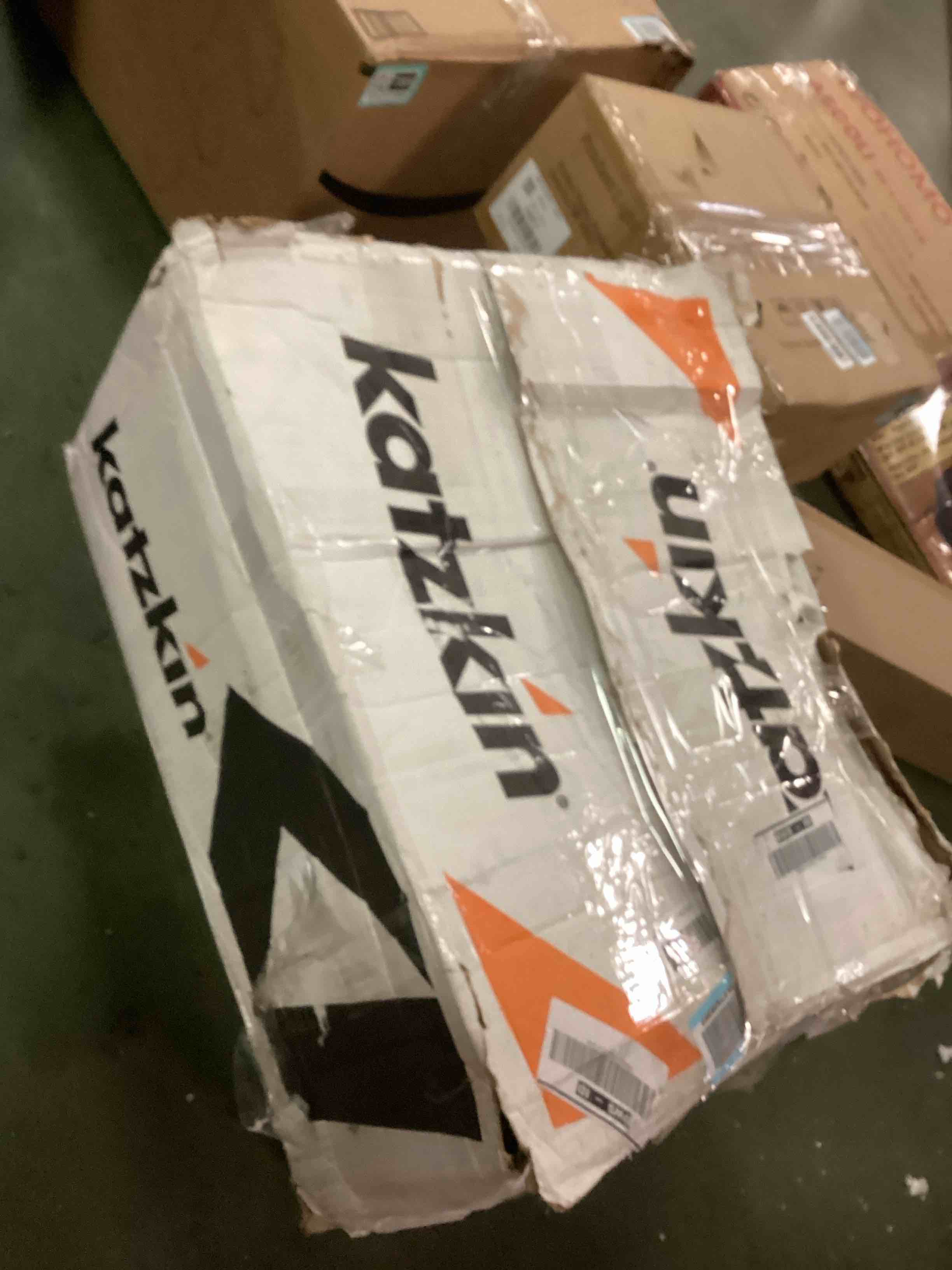 https://s3.amazonaws.com/lotting-images-prod/bidfta/TEA2107379_1736796846026.jpeg