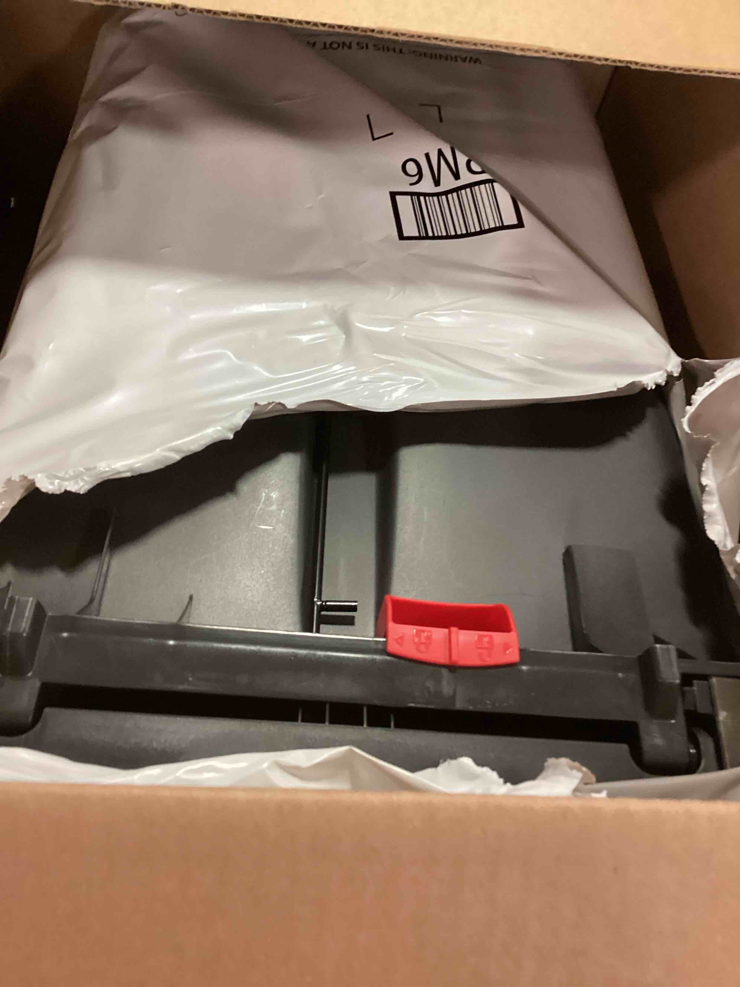 https://s3.amazonaws.com/lotting-images-prod/bidfta/TEA2107385_1736796100708.jpeg