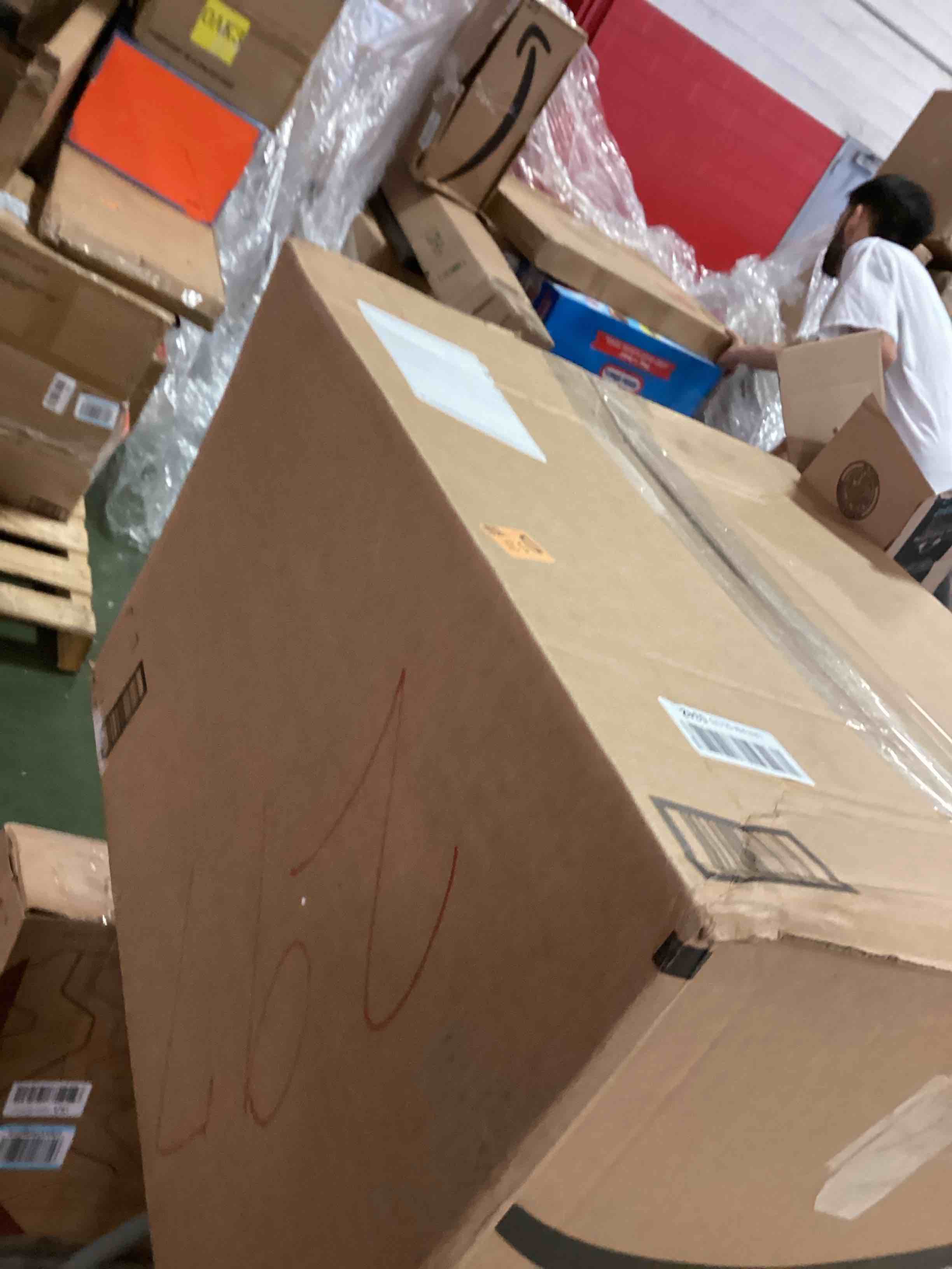 https://s3.amazonaws.com/lotting-images-prod/bidfta/TEA2107385_1736796115425.jpeg