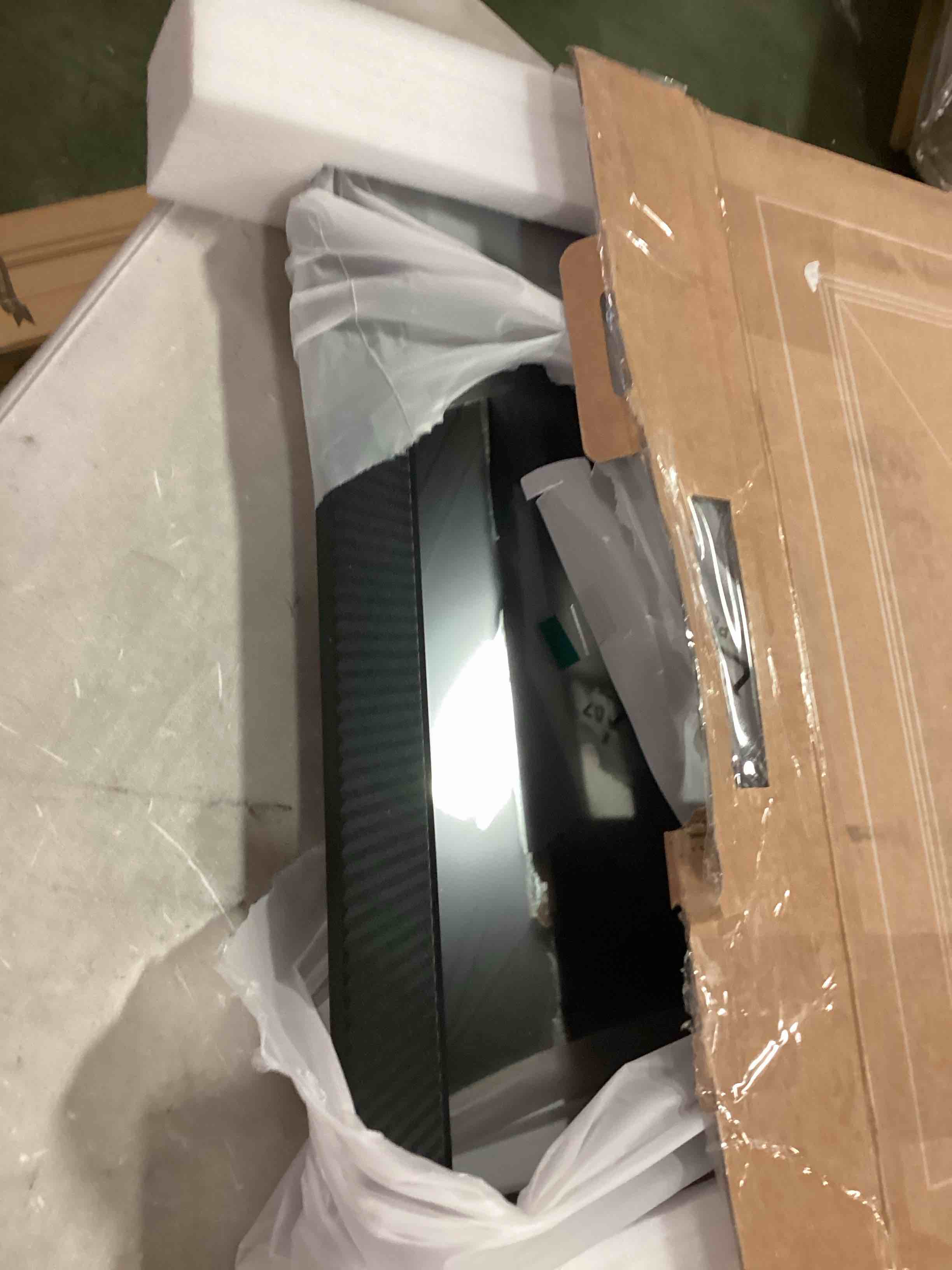 https://s3.amazonaws.com/lotting-images-prod/bidfta/TEA2107398_1736793705267.jpeg