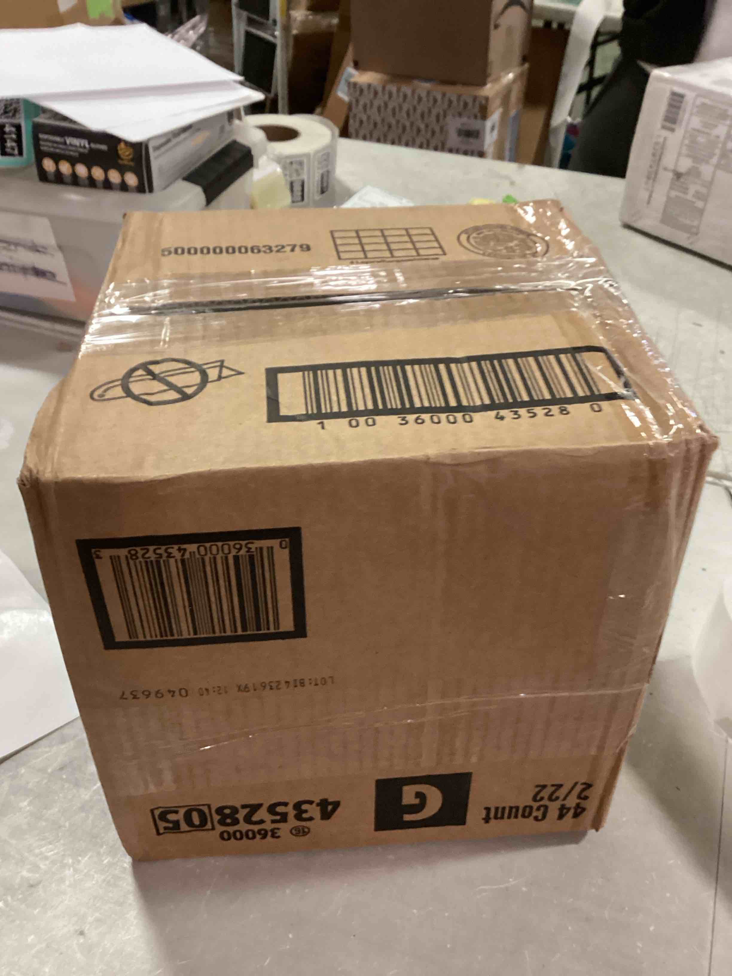 https://s3.amazonaws.com/lotting-images-prod/bidfta/TEA2107410_1736792674286.jpeg