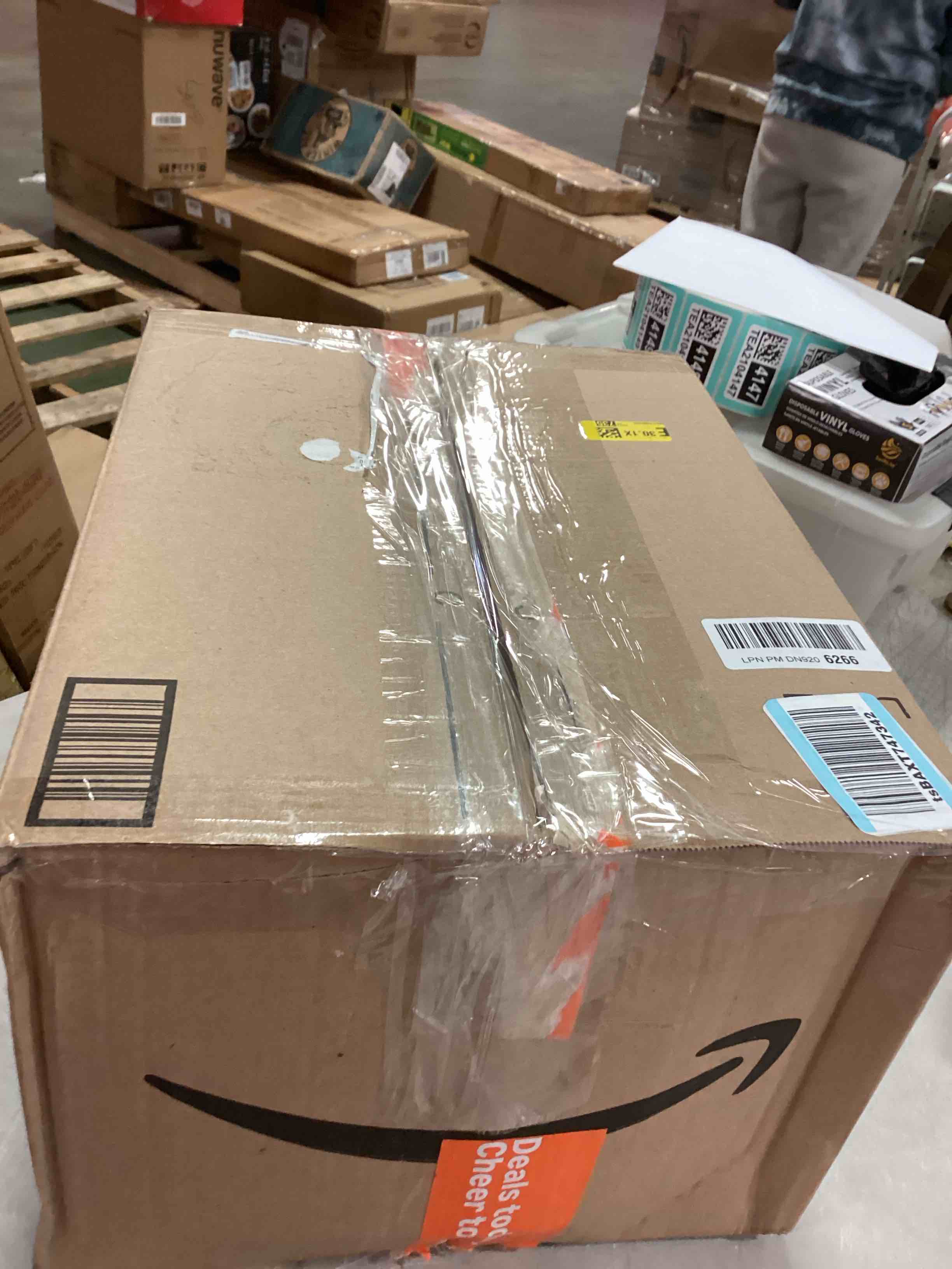 https://s3.amazonaws.com/lotting-images-prod/bidfta/TEA2107461_1736798160210.jpeg