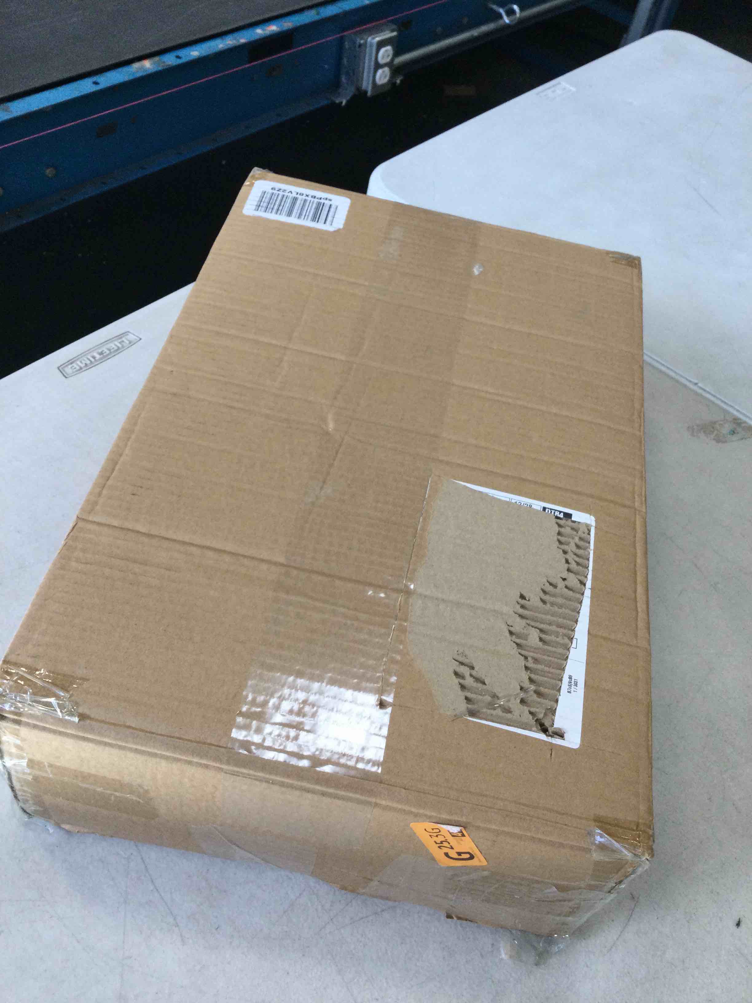 https://s3.amazonaws.com/lotting-images-prod/bidfta/TEA2107889_1738173346360.jpeg