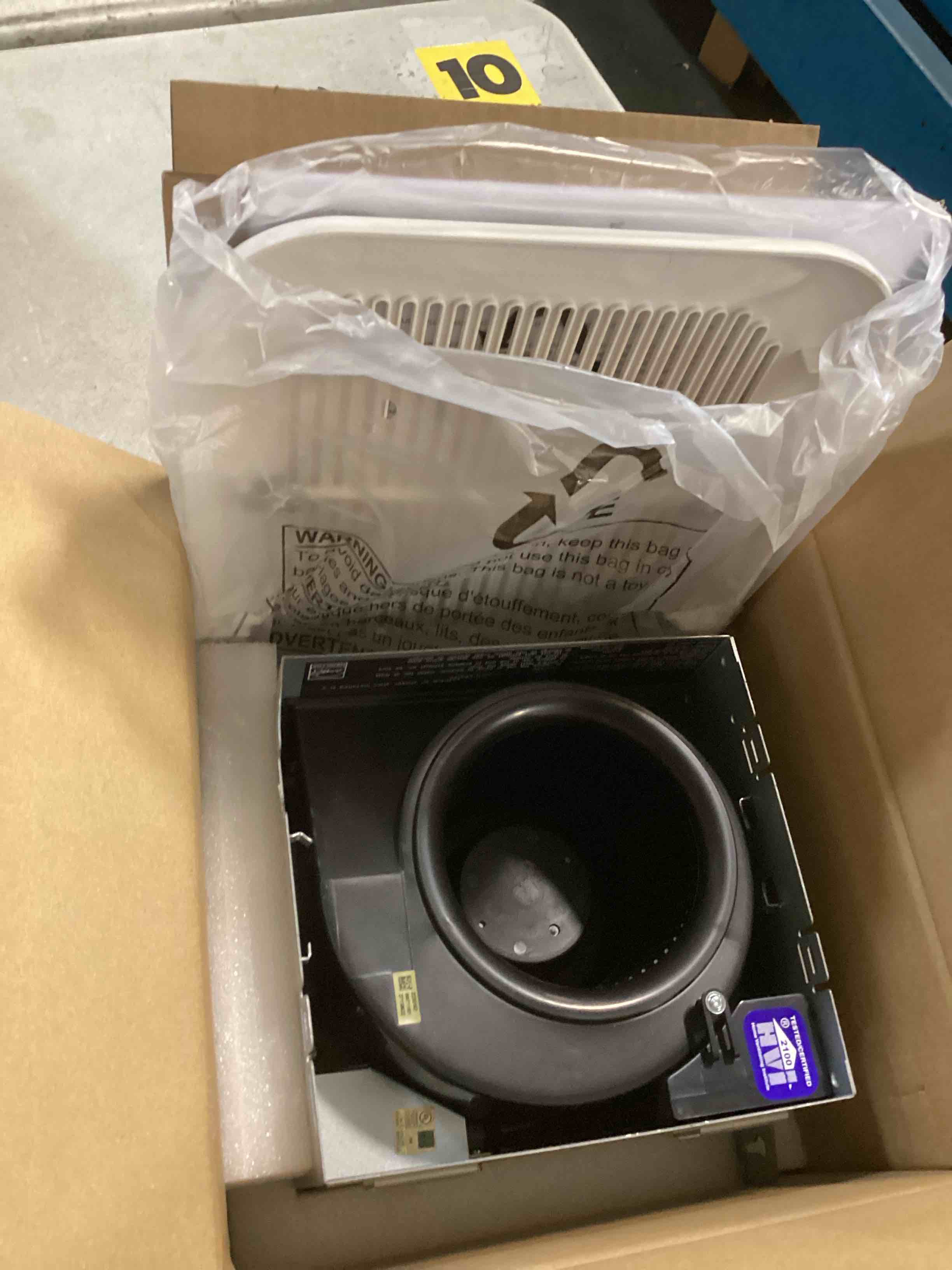https://s3.amazonaws.com/lotting-images-prod/bidfta/TEA2111711_1739471268095.jpeg