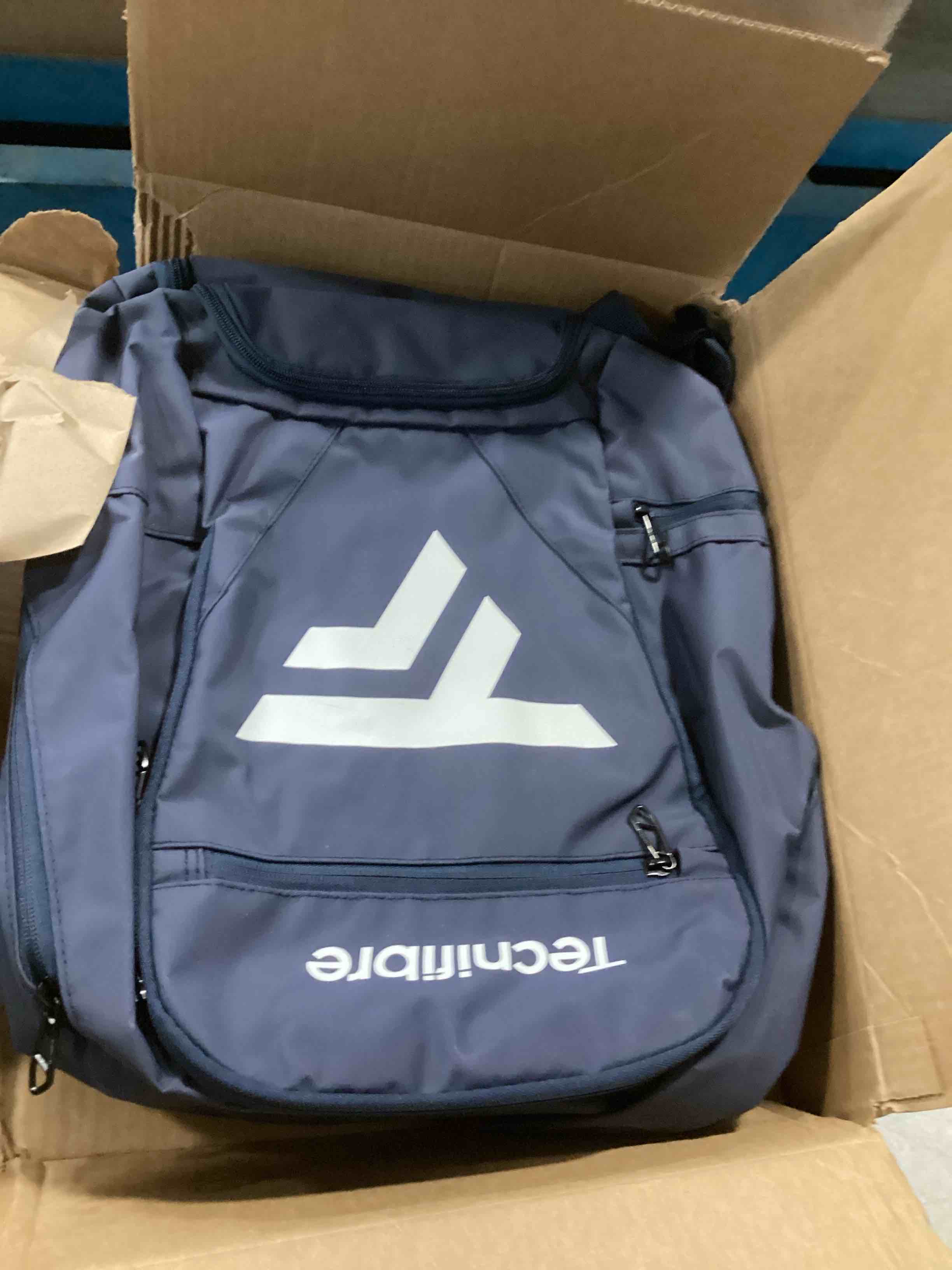 https://s3.amazonaws.com/lotting-images-prod/bidfta/TEA2111960_1739549393313.jpeg