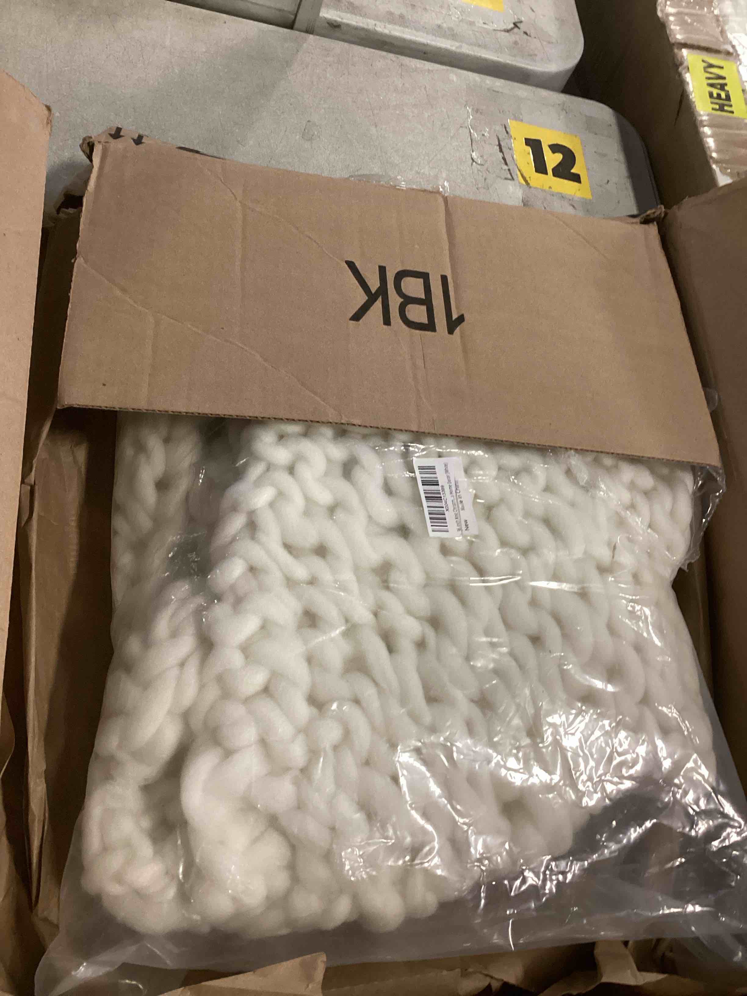 https://s3.amazonaws.com/lotting-images-prod/bidfta/TEA2112205_1739810778849.jpeg