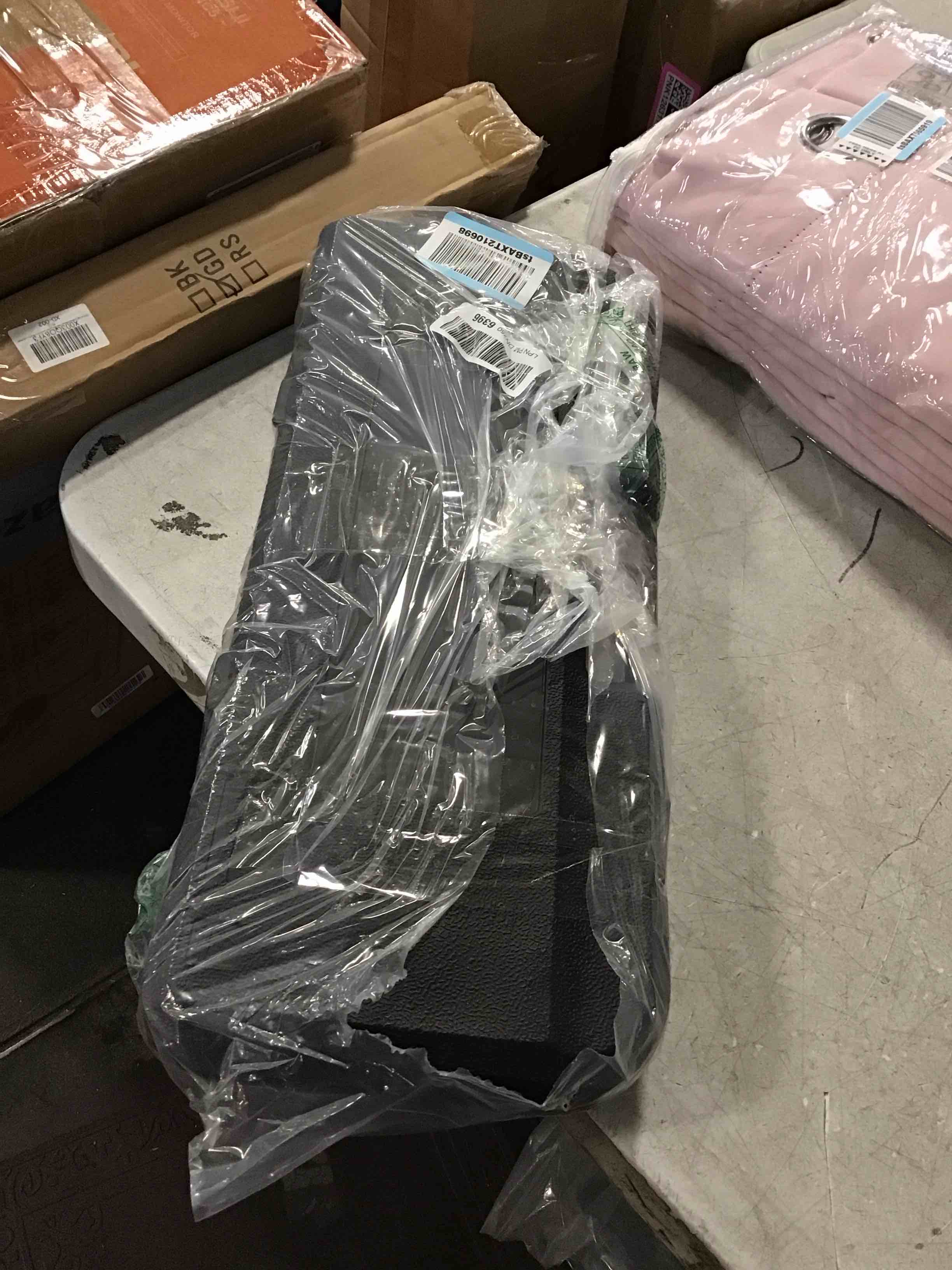 https://s3.amazonaws.com/lotting-images-prod/bidfta/TEA2113695_1737478695251.jpeg