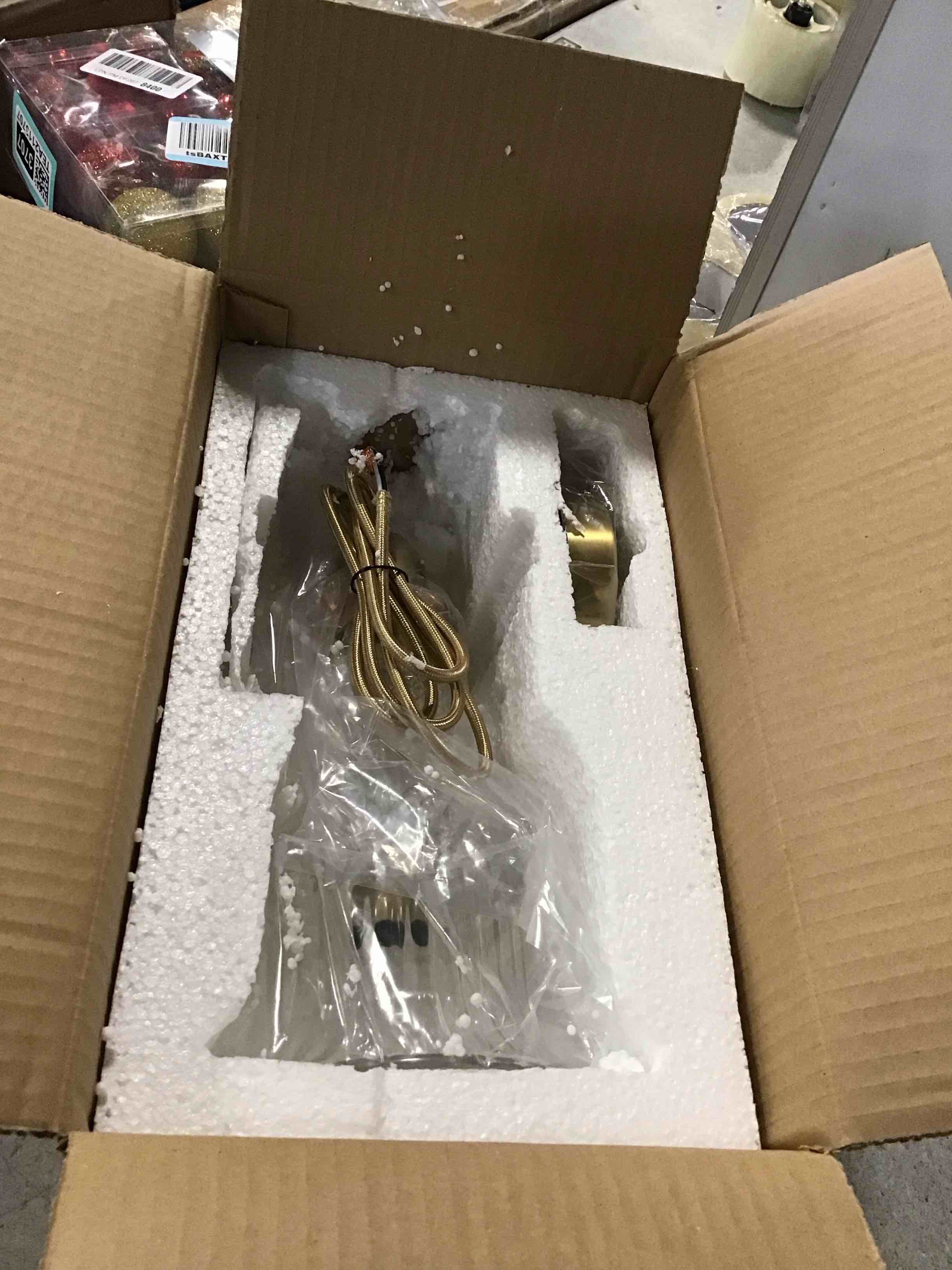 https://s3.amazonaws.com/lotting-images-prod/bidfta/TEA2113716_1737481052523.jpeg