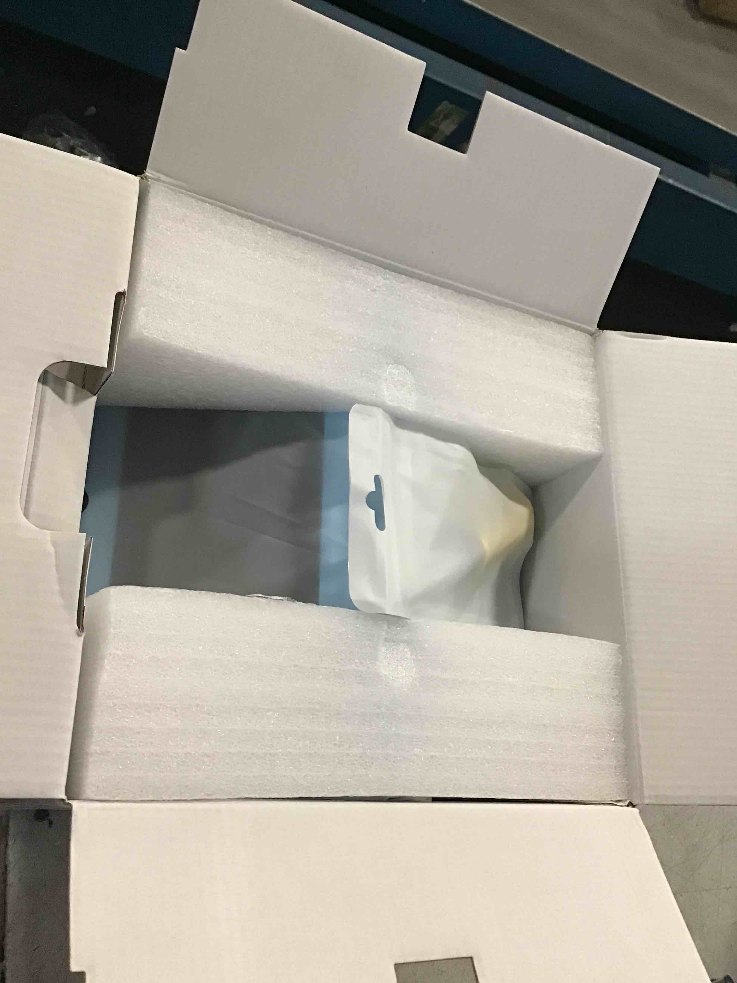 https://s3.amazonaws.com/lotting-images-prod/bidfta/TEA2113796_1737489145750.jpeg