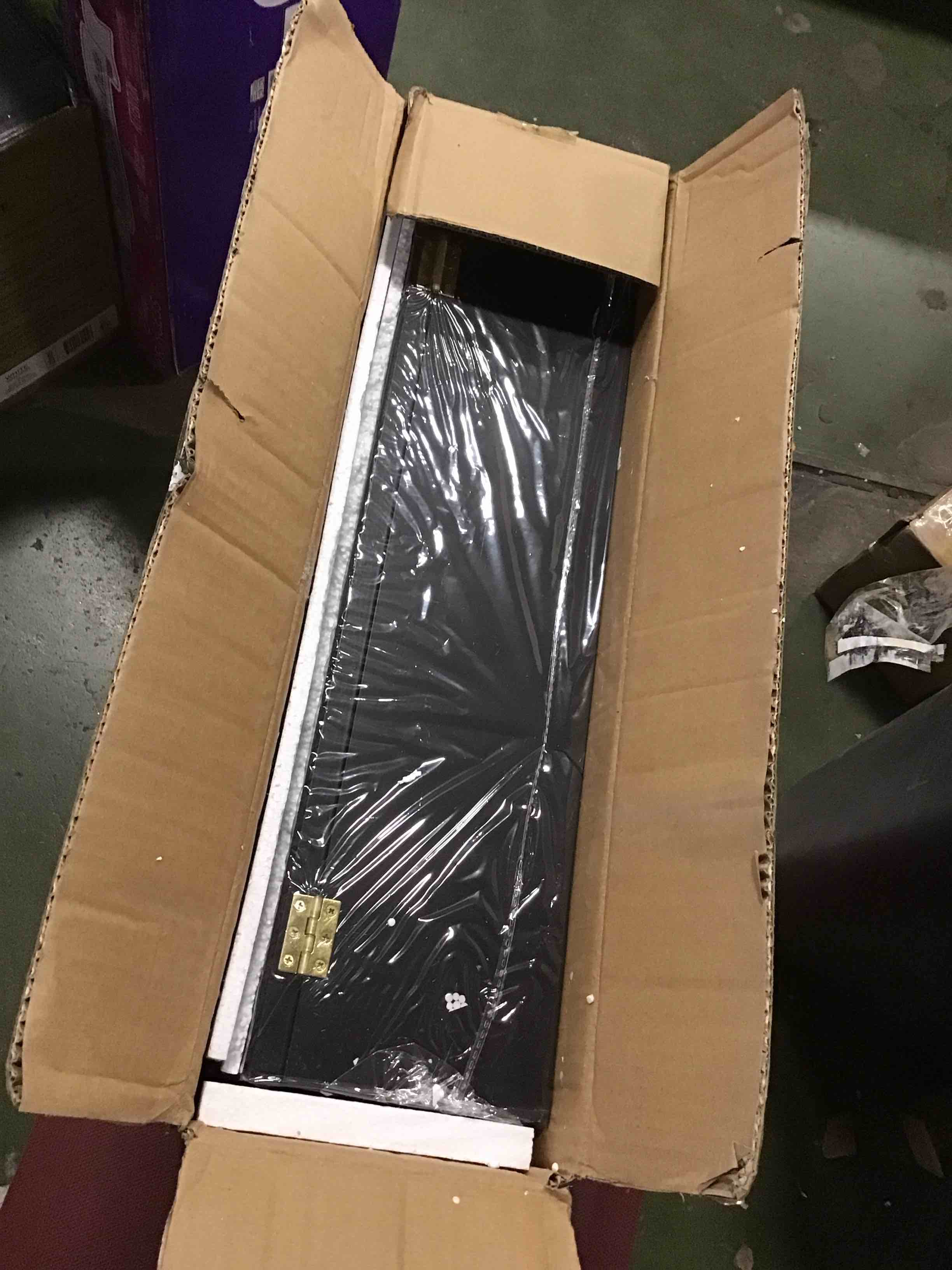 https://s3.amazonaws.com/lotting-images-prod/bidfta/TEA2114289_1737649845075.jpeg