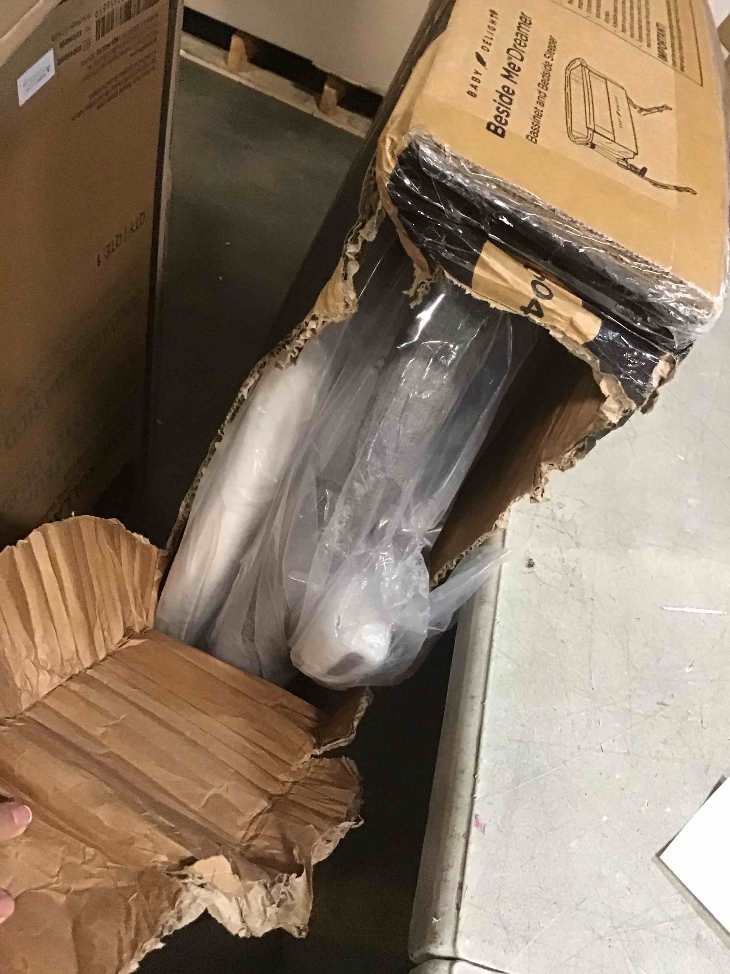 https://s3.amazonaws.com/lotting-images-prod/bidfta/TEA2115586_1738589239401.jpeg