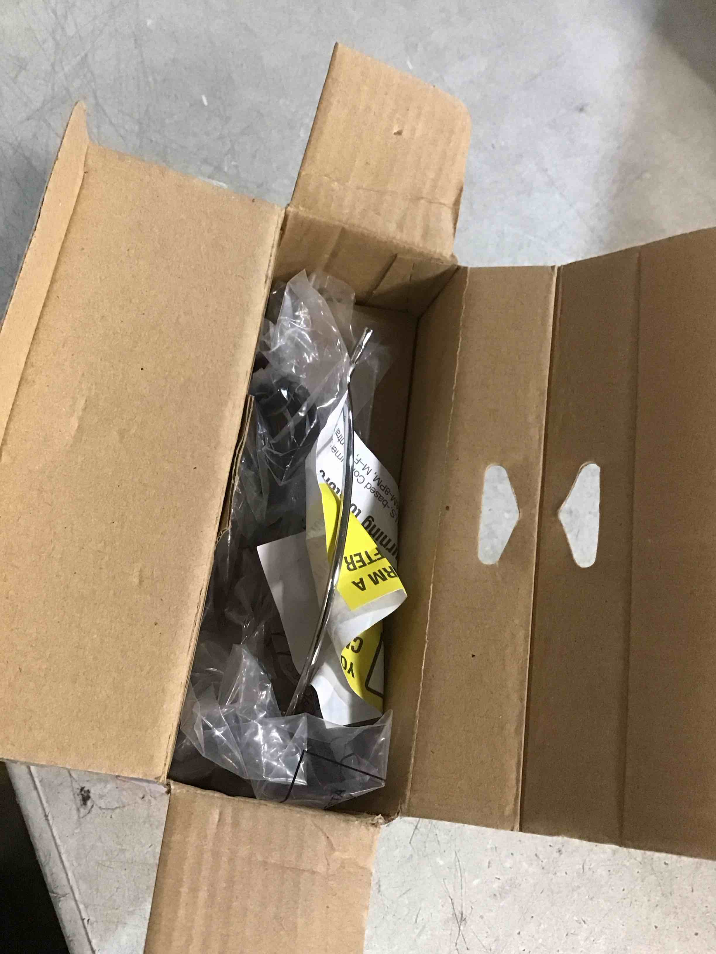 https://s3.amazonaws.com/lotting-images-prod/bidfta/TEA2115683_1738603071635.jpeg