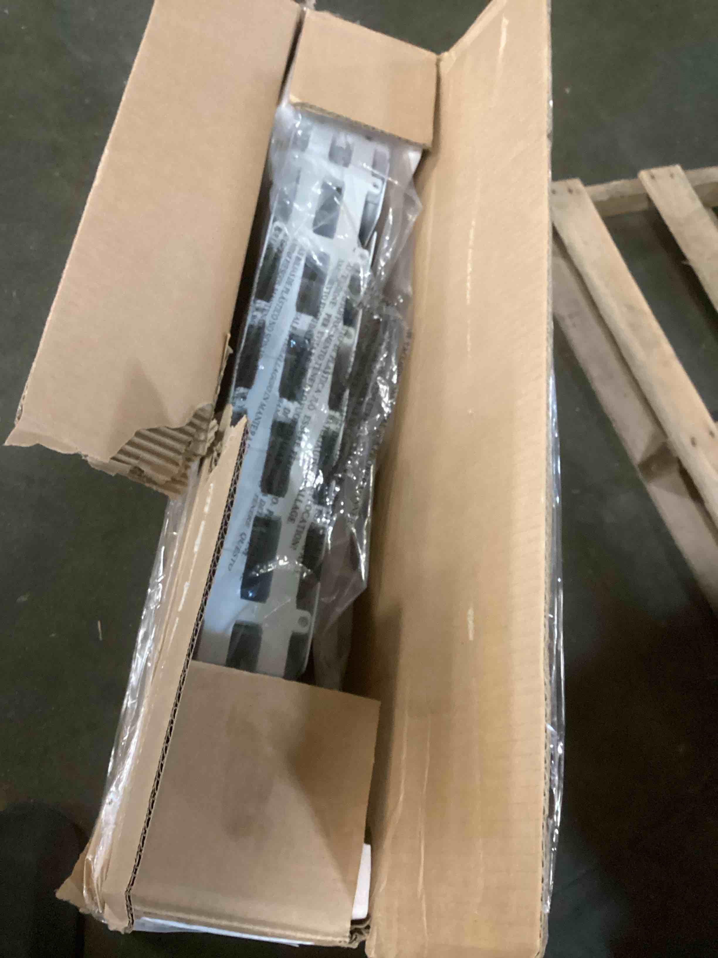 https://s3.amazonaws.com/lotting-images-prod/bidfta/TEA2115748_1738614304464.jpeg