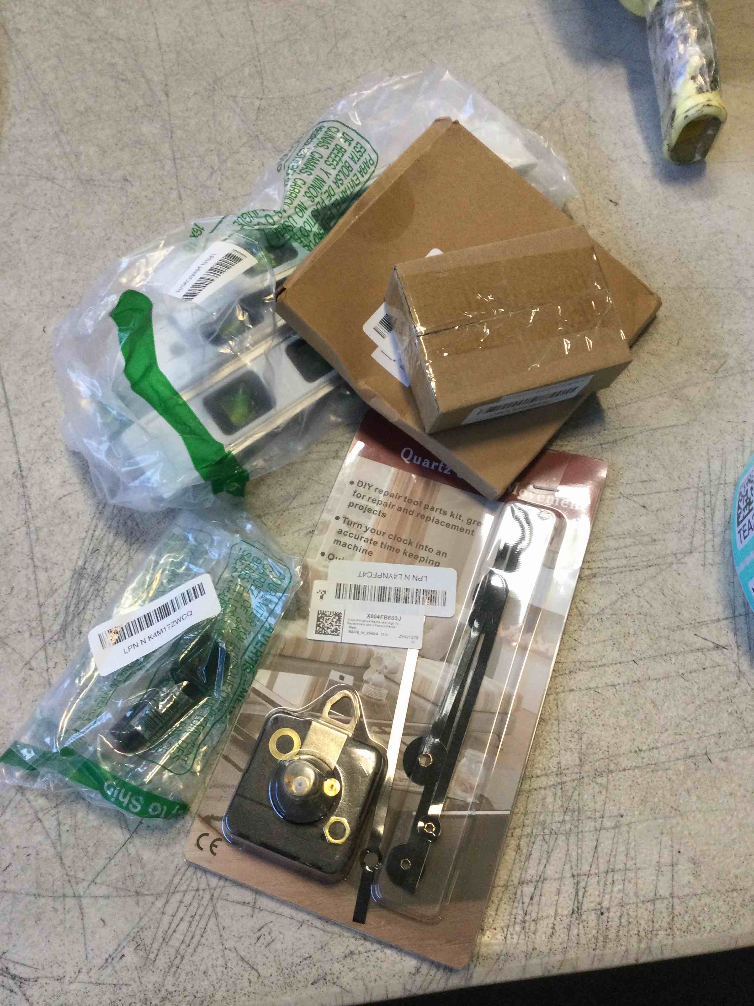 https://s3.amazonaws.com/lotting-images-prod/bidfta/TEA2116268_1737993123852.jpeg