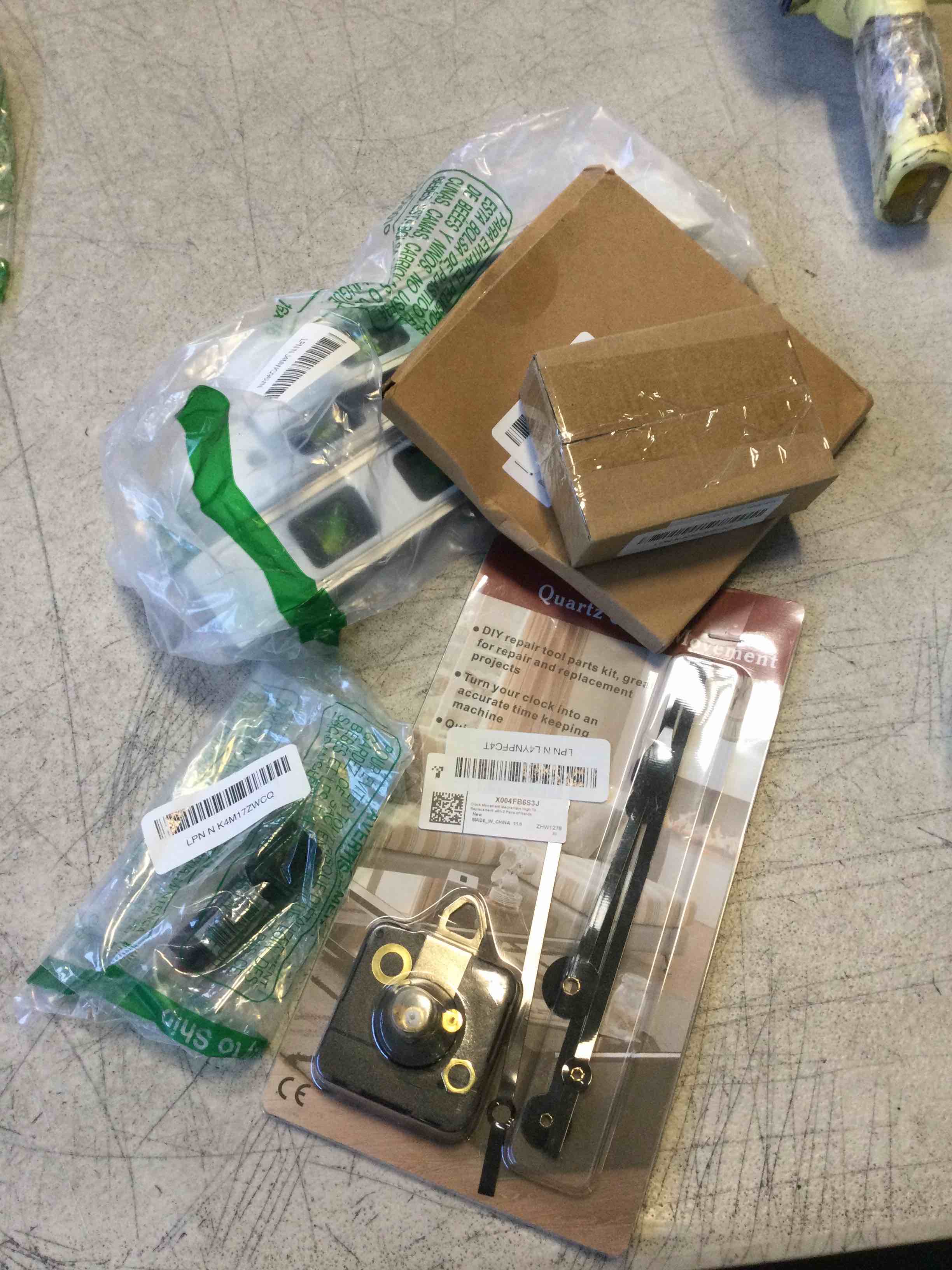 https://s3.amazonaws.com/lotting-images-prod/bidfta/TEA2116268_1737993127919.jpeg