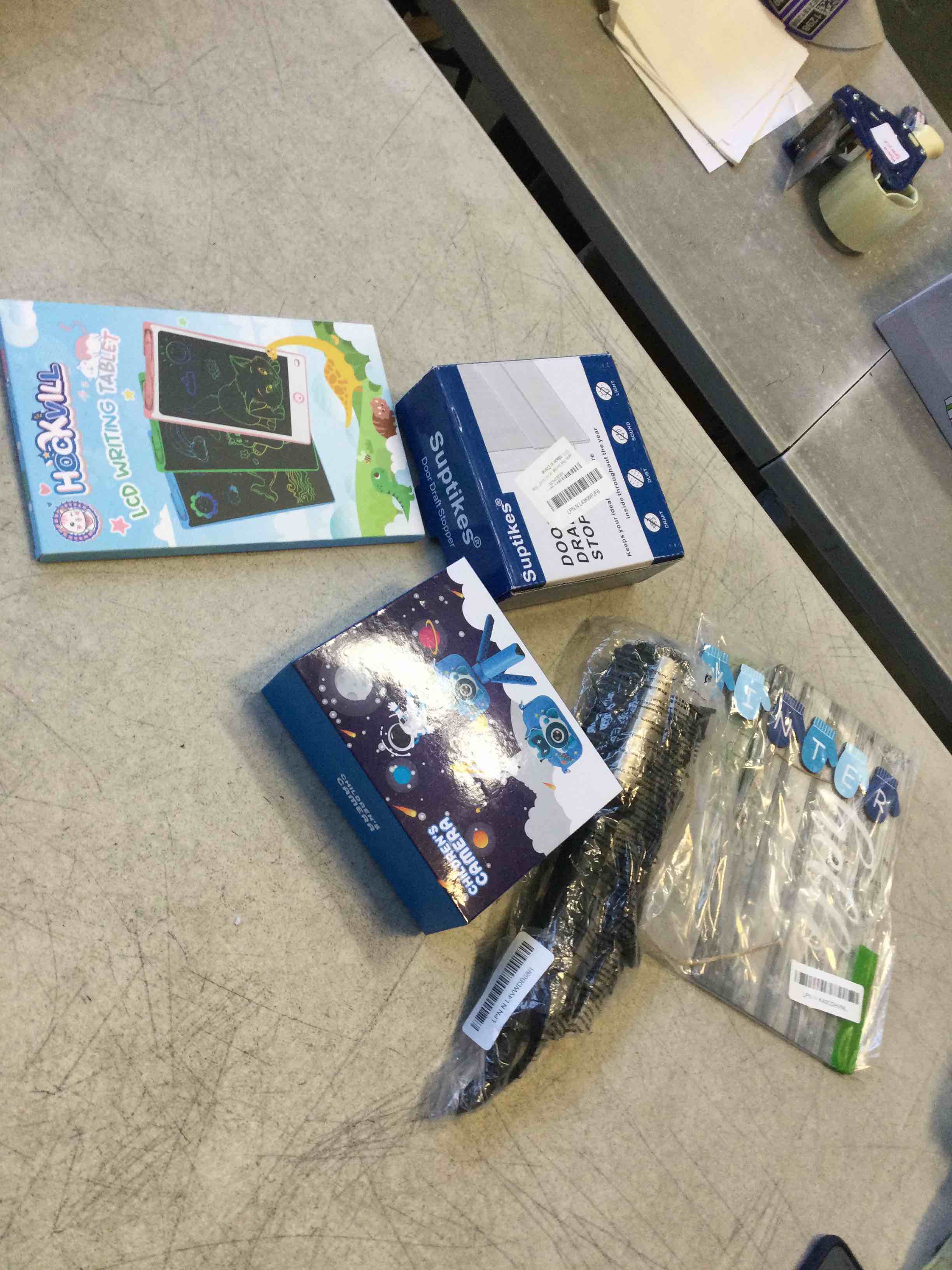 https://s3.amazonaws.com/lotting-images-prod/bidfta/TEA2116277_1737994292979.jpeg